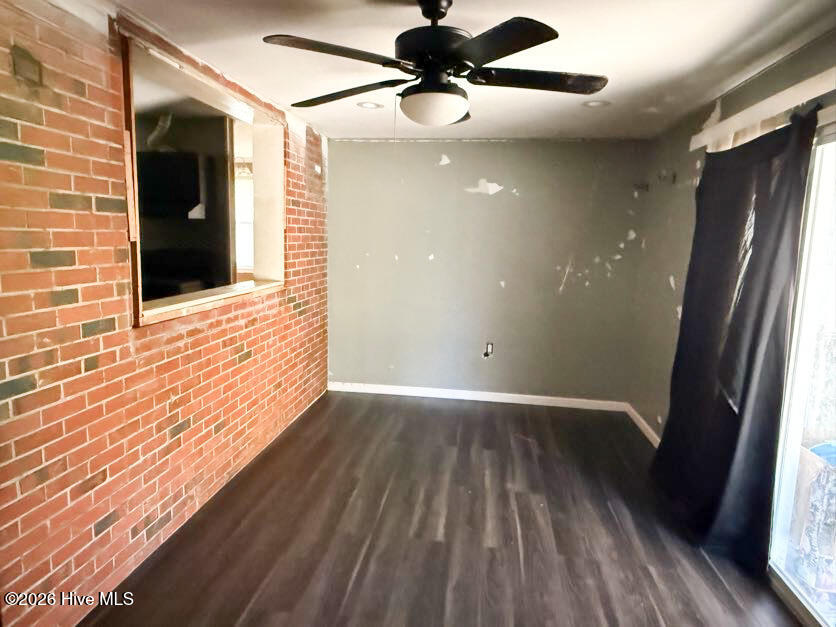 100554283 | Photo 19