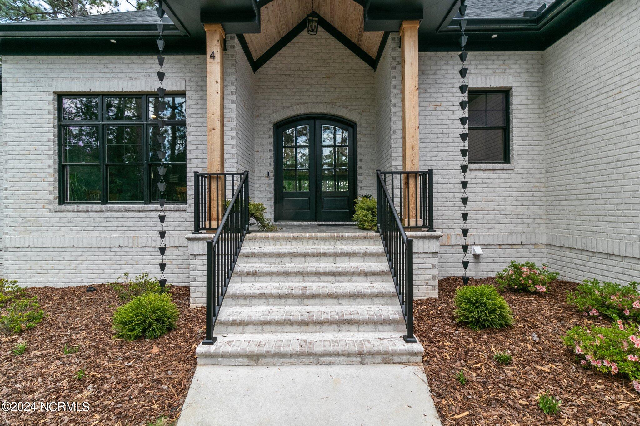 909 Mound Battery Road, Wilmington, NC, 28403