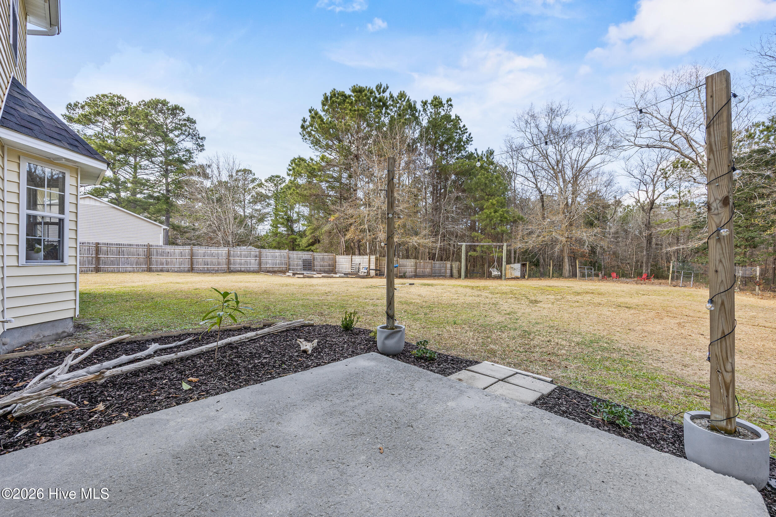 100547983 | Photo 34