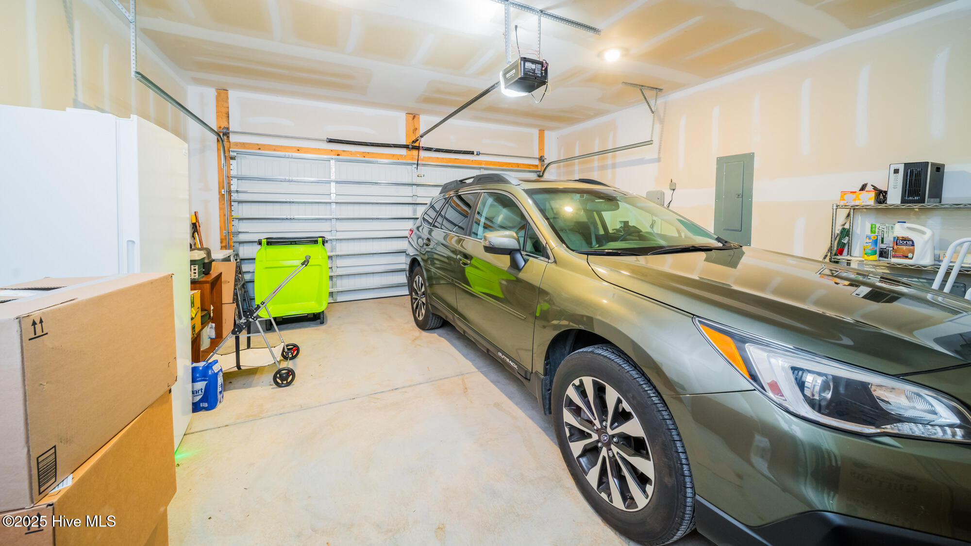 100537788 | Photo 22