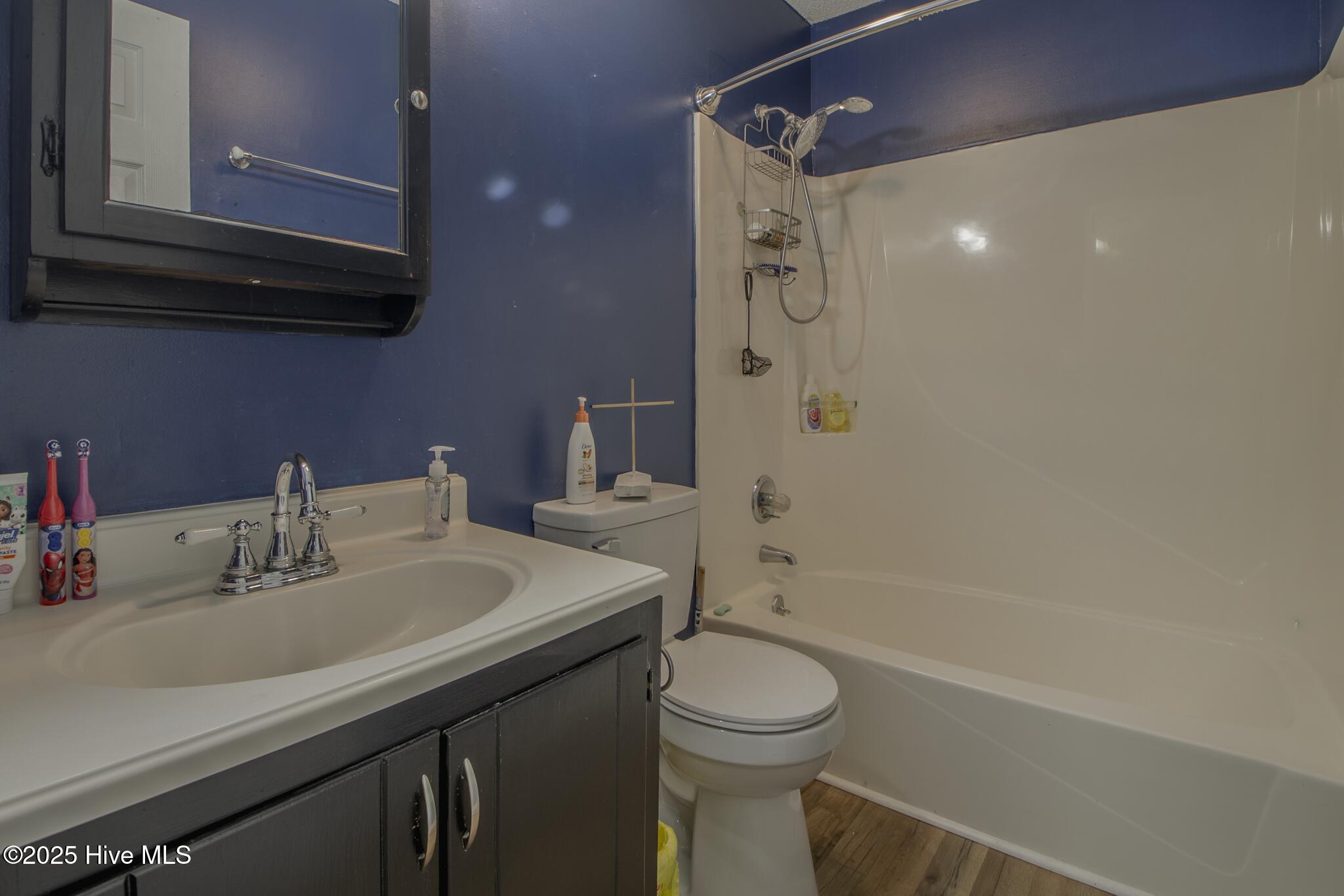 100541041 | Photo 37