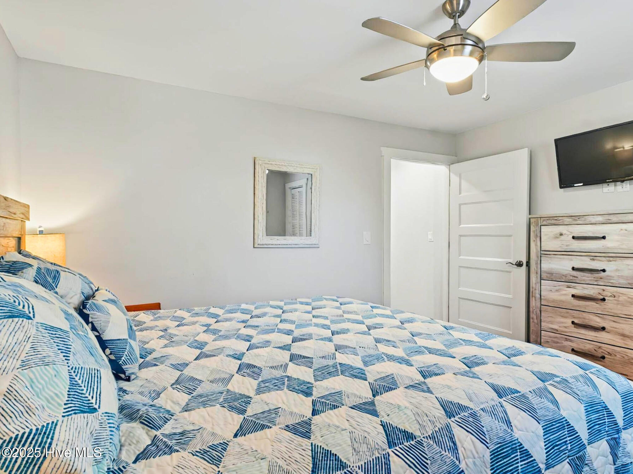 100504393 | Photo 37