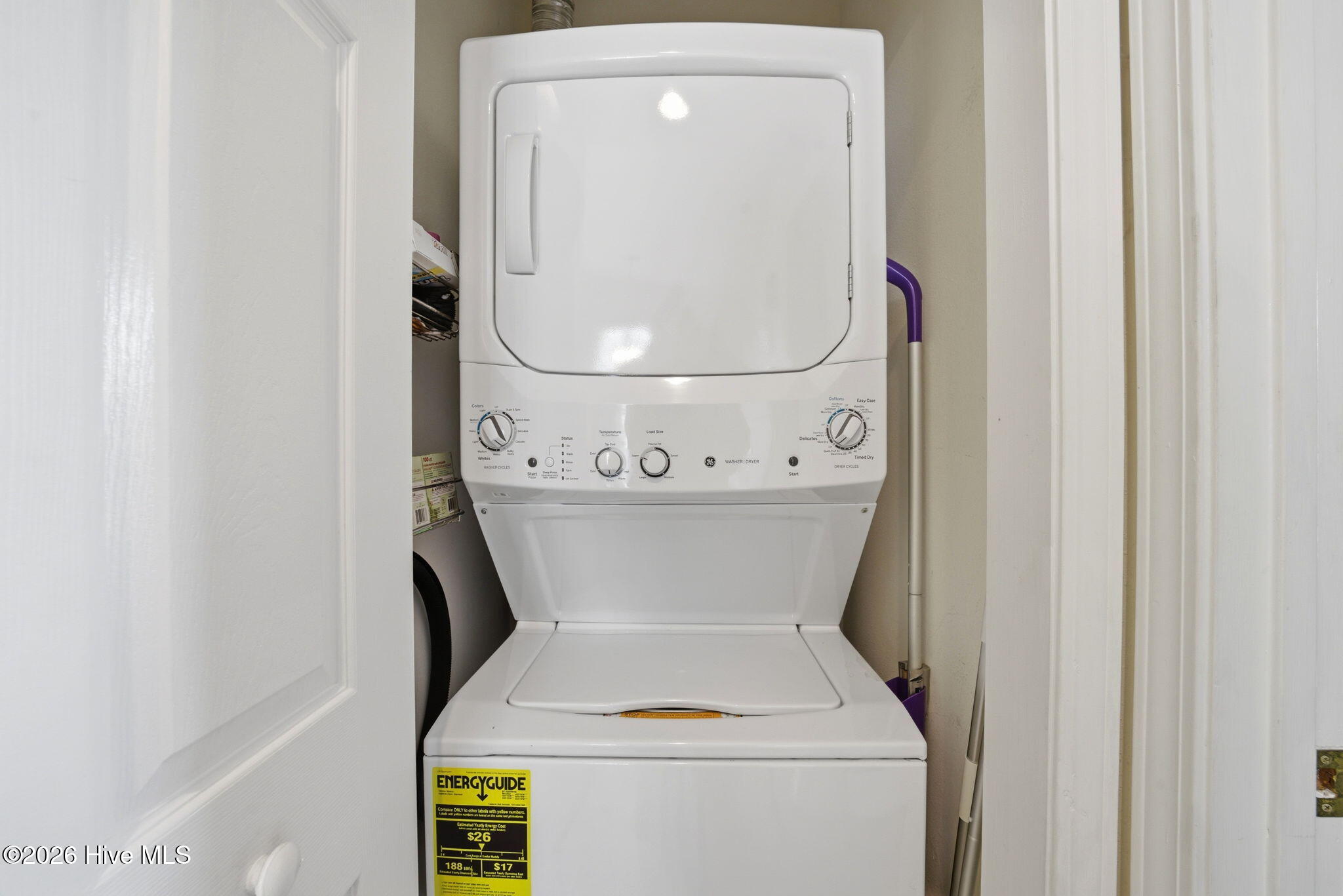 100567159 | Photo 18