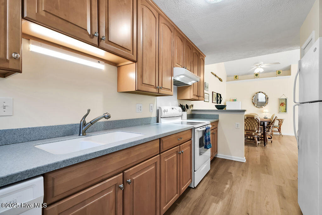 100541367 | Photo 16