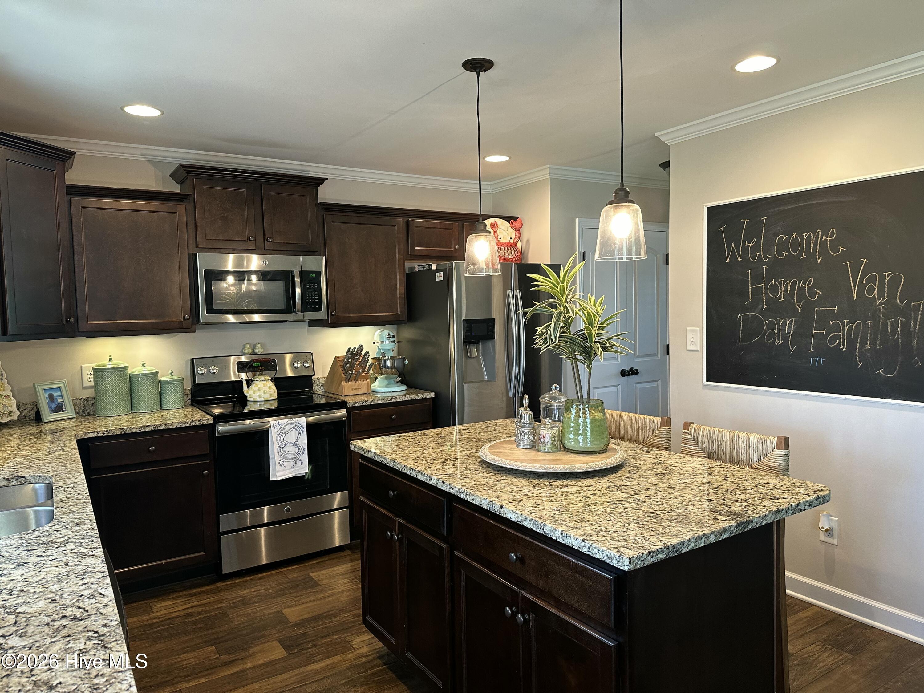 100559159 | Photo 14