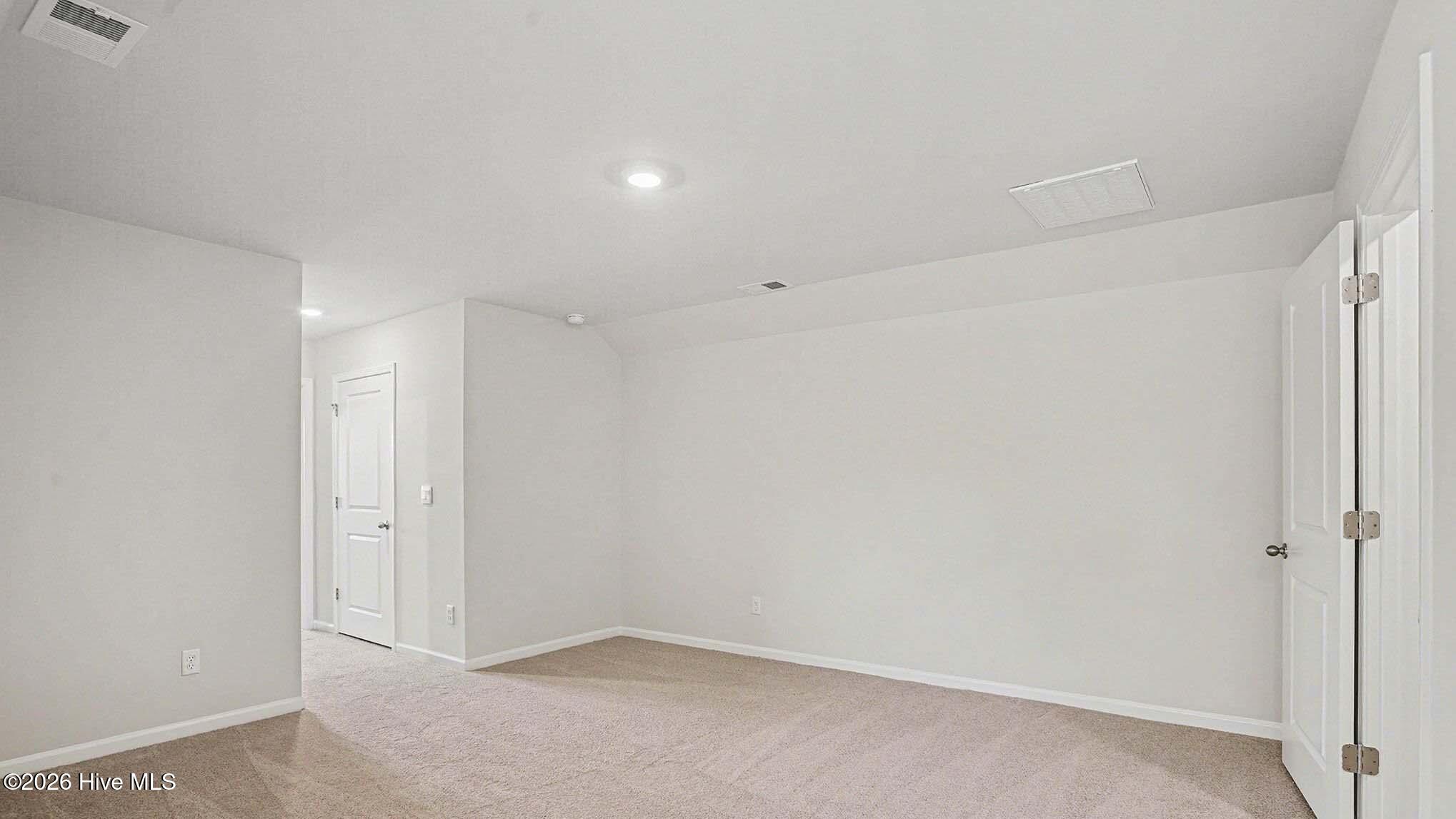 100559545 | Photo 14