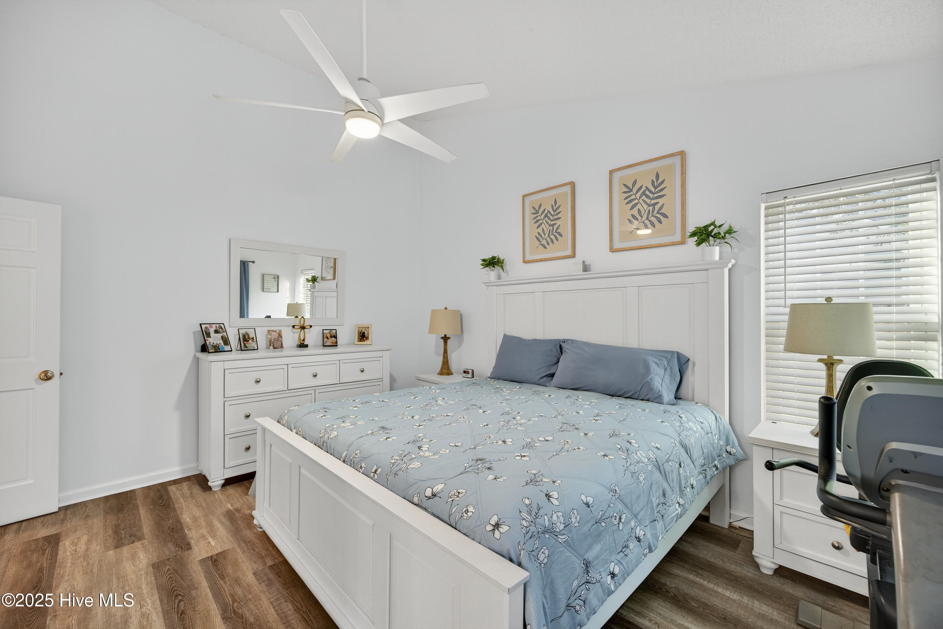 100541929 | Photo 18