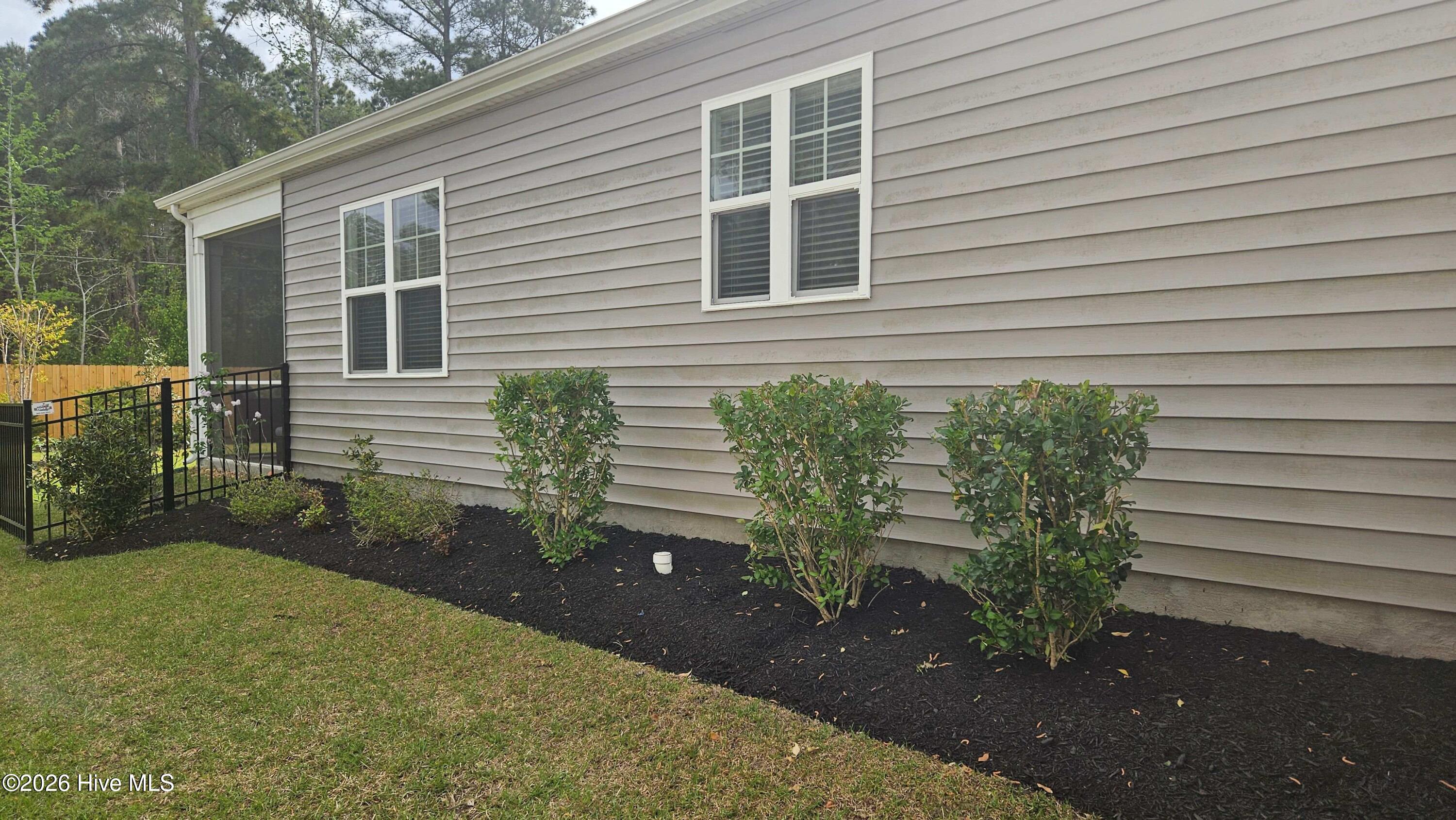 100555418 | Photo 41