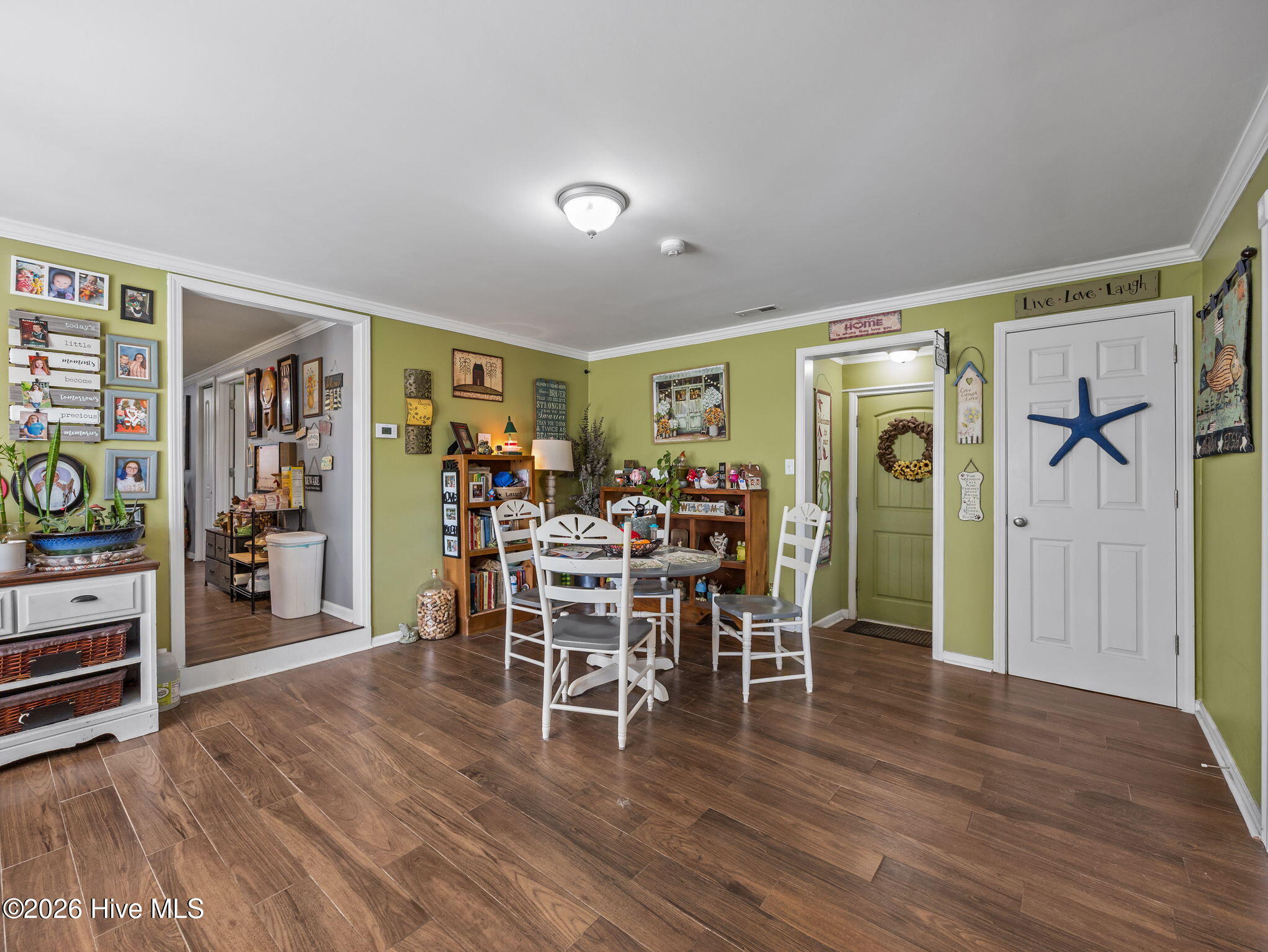 100566121 | Photo 26