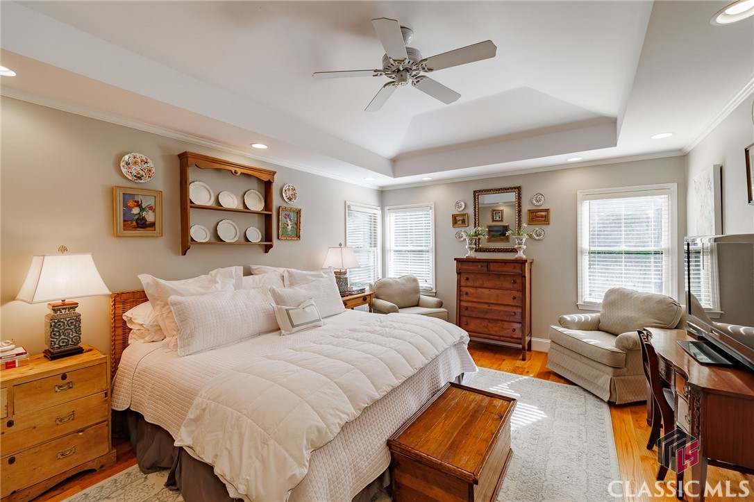 1060 Woodhollow Lane