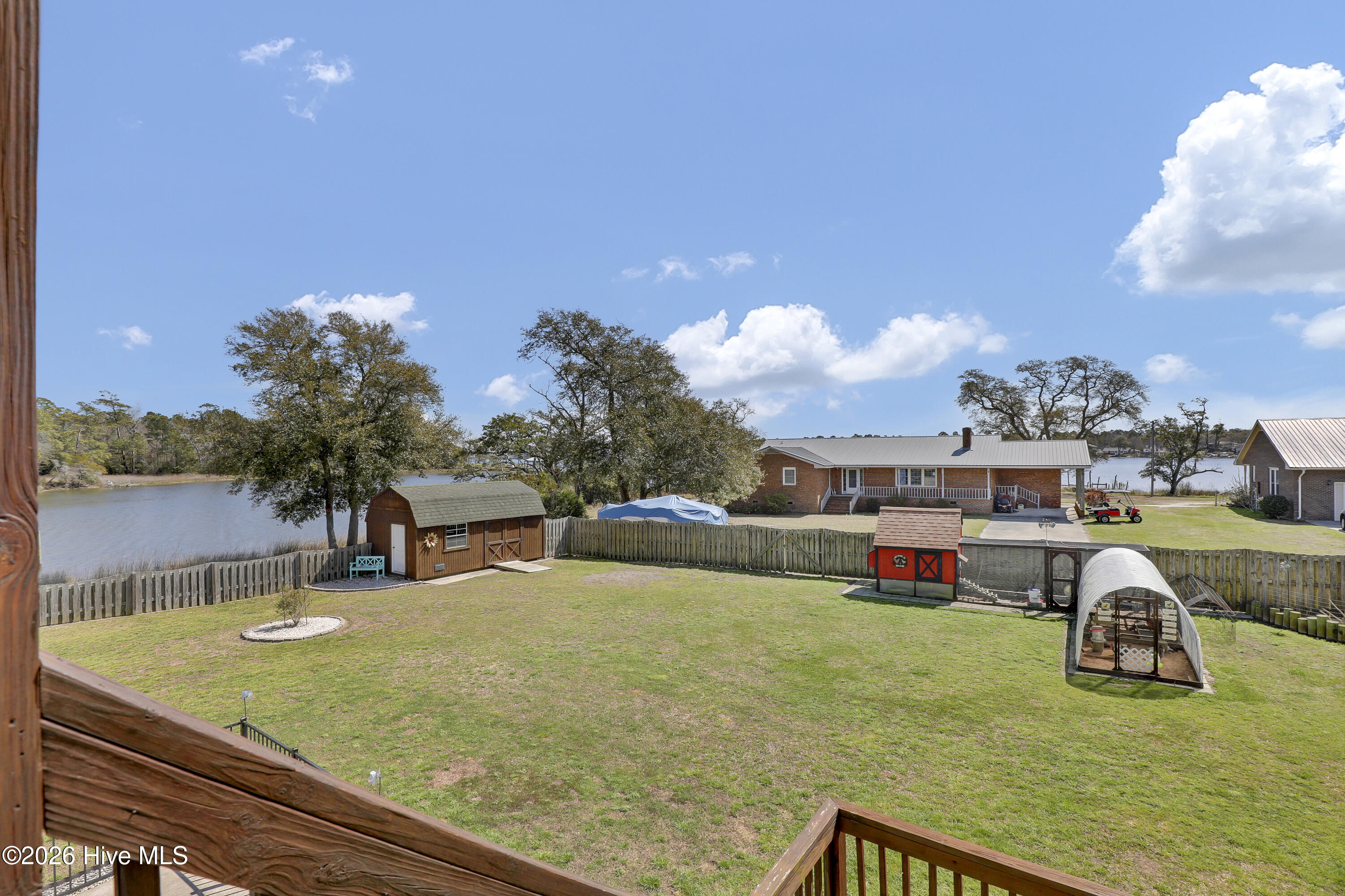 100561433 | Photo 27