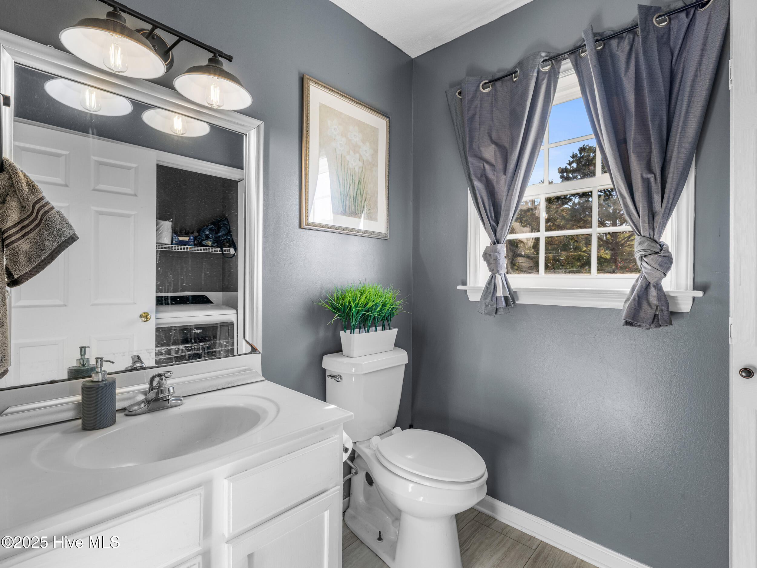 100541472 | Photo 20