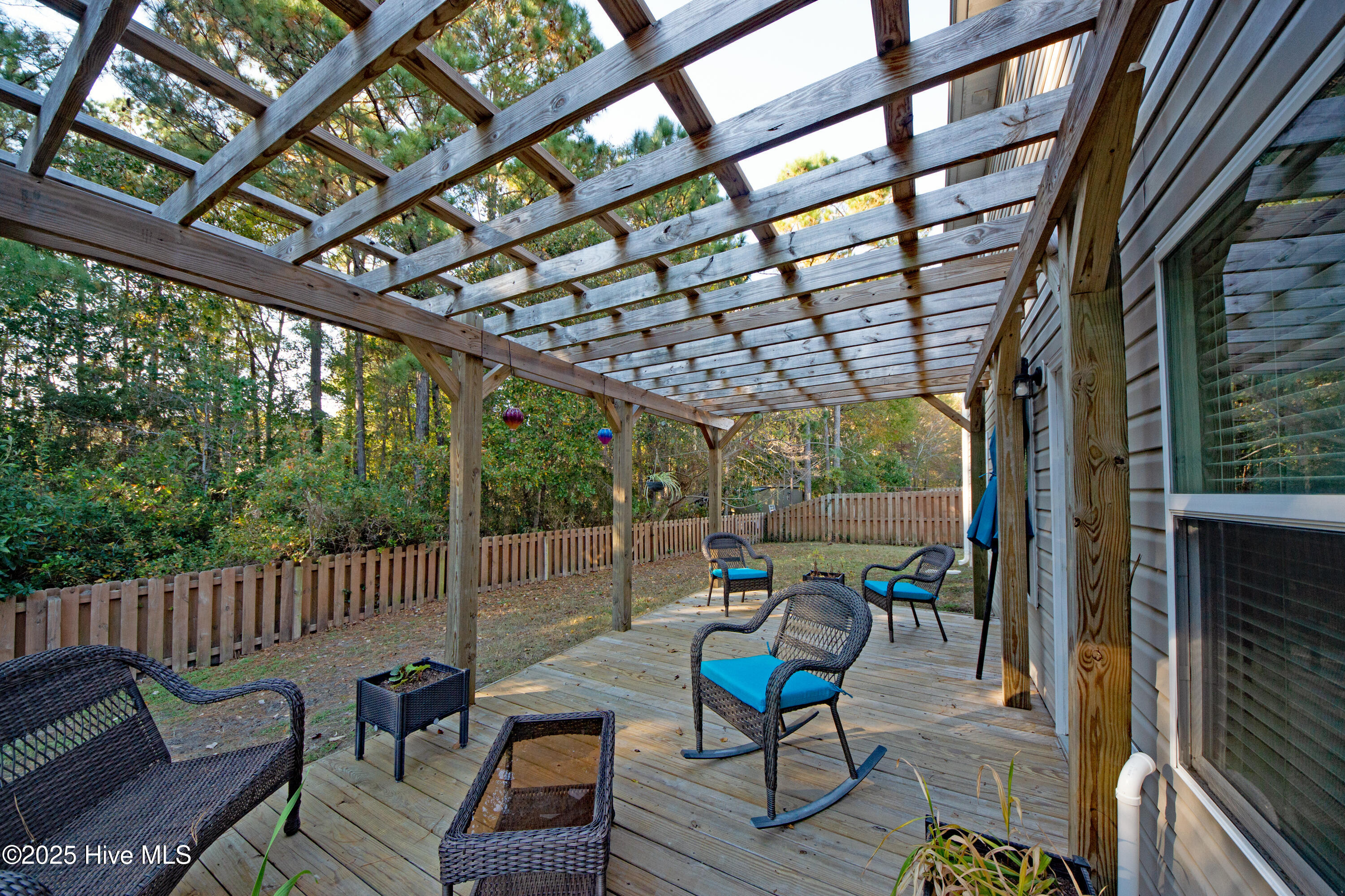 100542211 | Photo 52