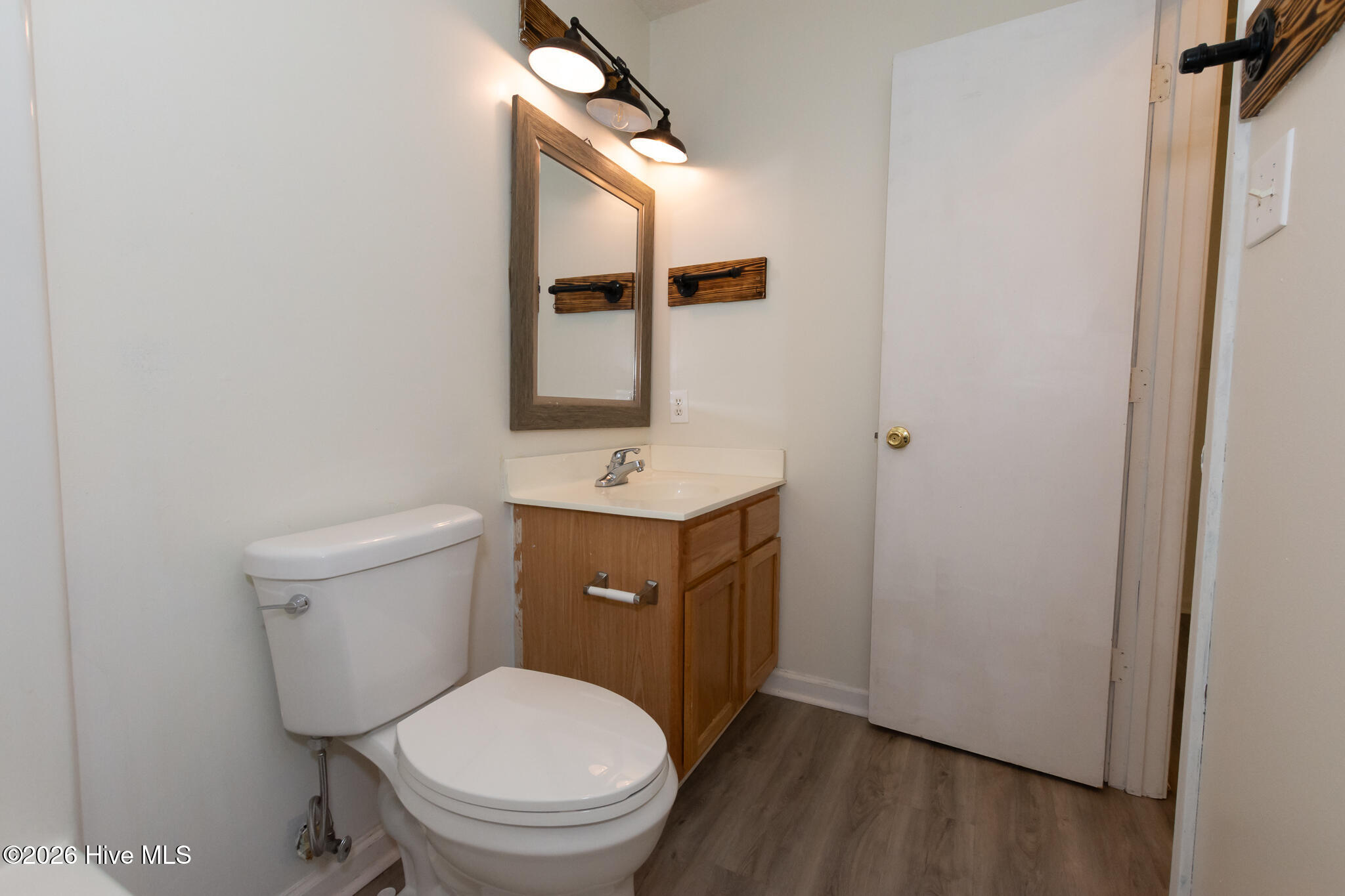 100550624 | Photo 23