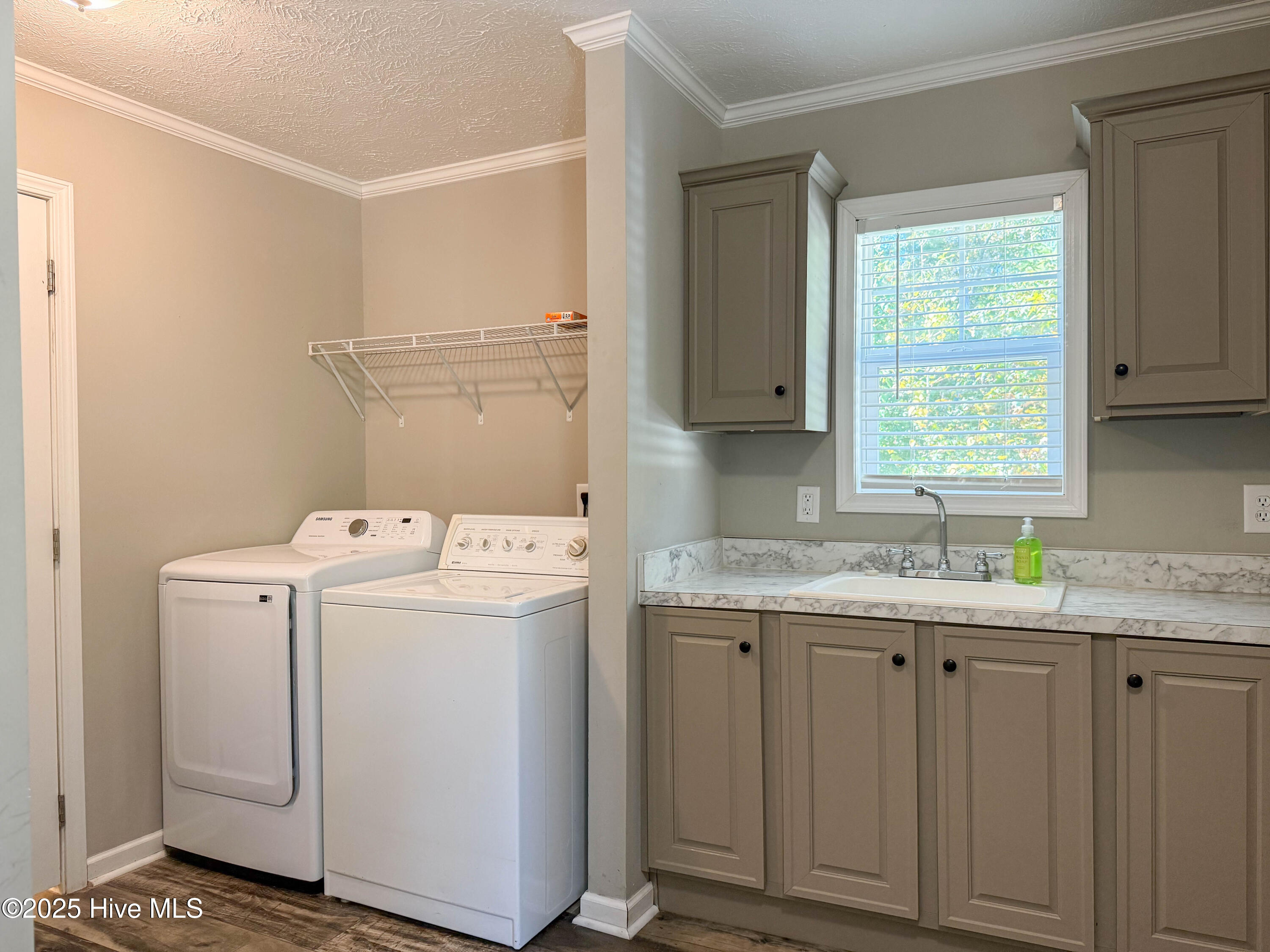 100540094 | Photo 58