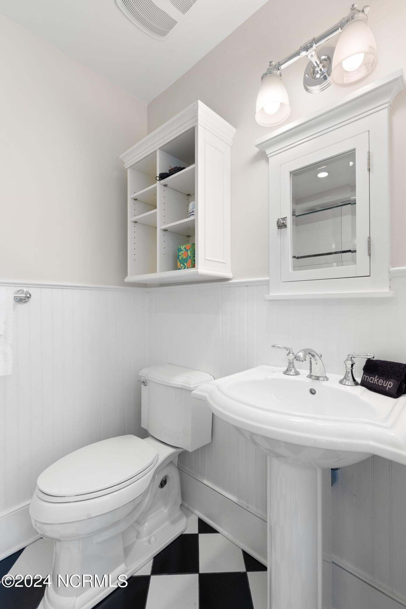 100468514 | Photo 34