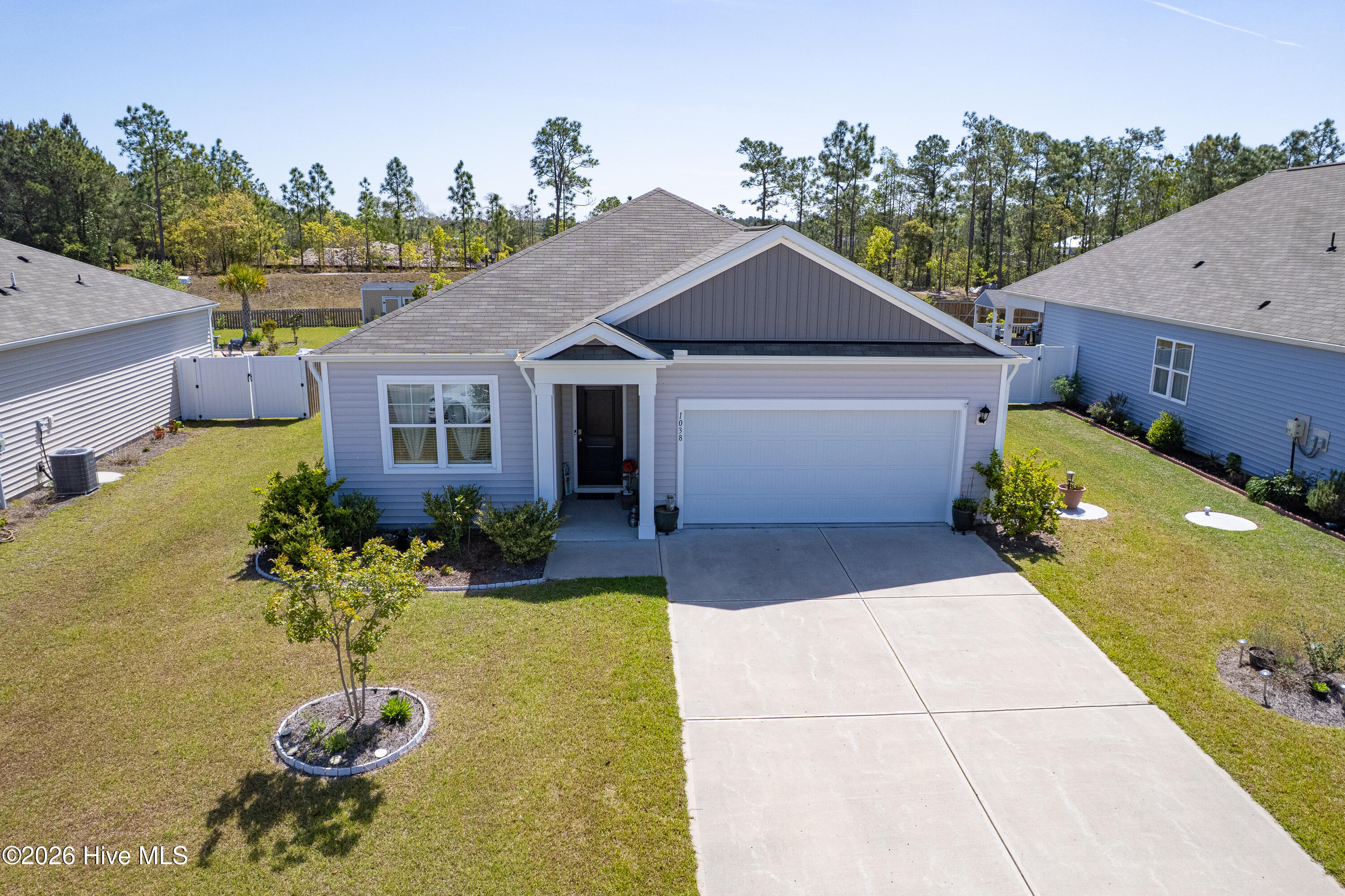 100566336 | Photo 39