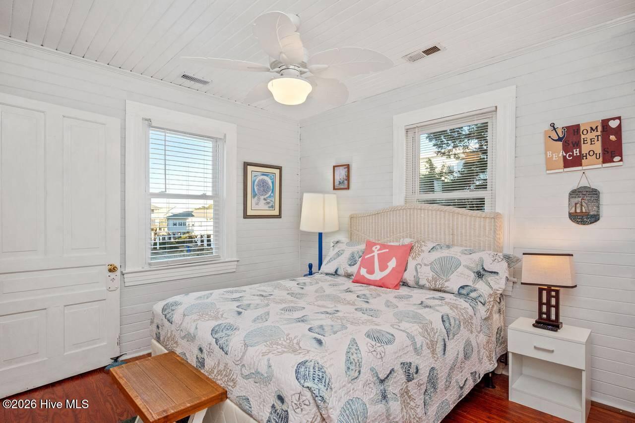 100561729 | Photo 31