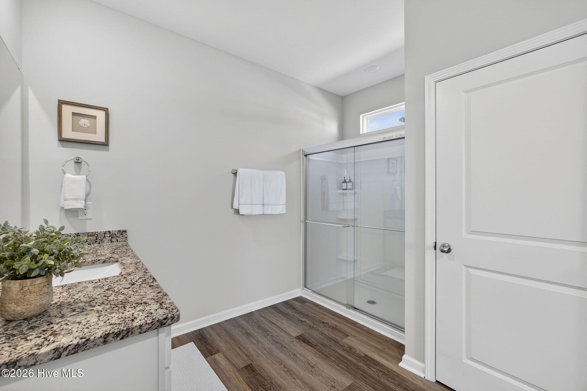 100549291 | Photo 19