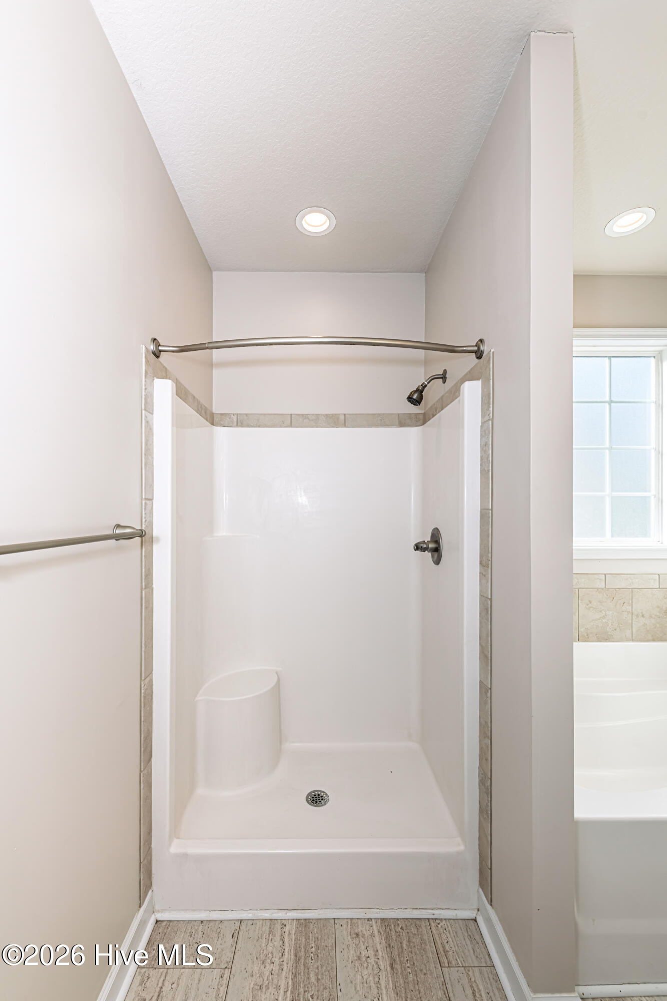 100567221 | Photo 30