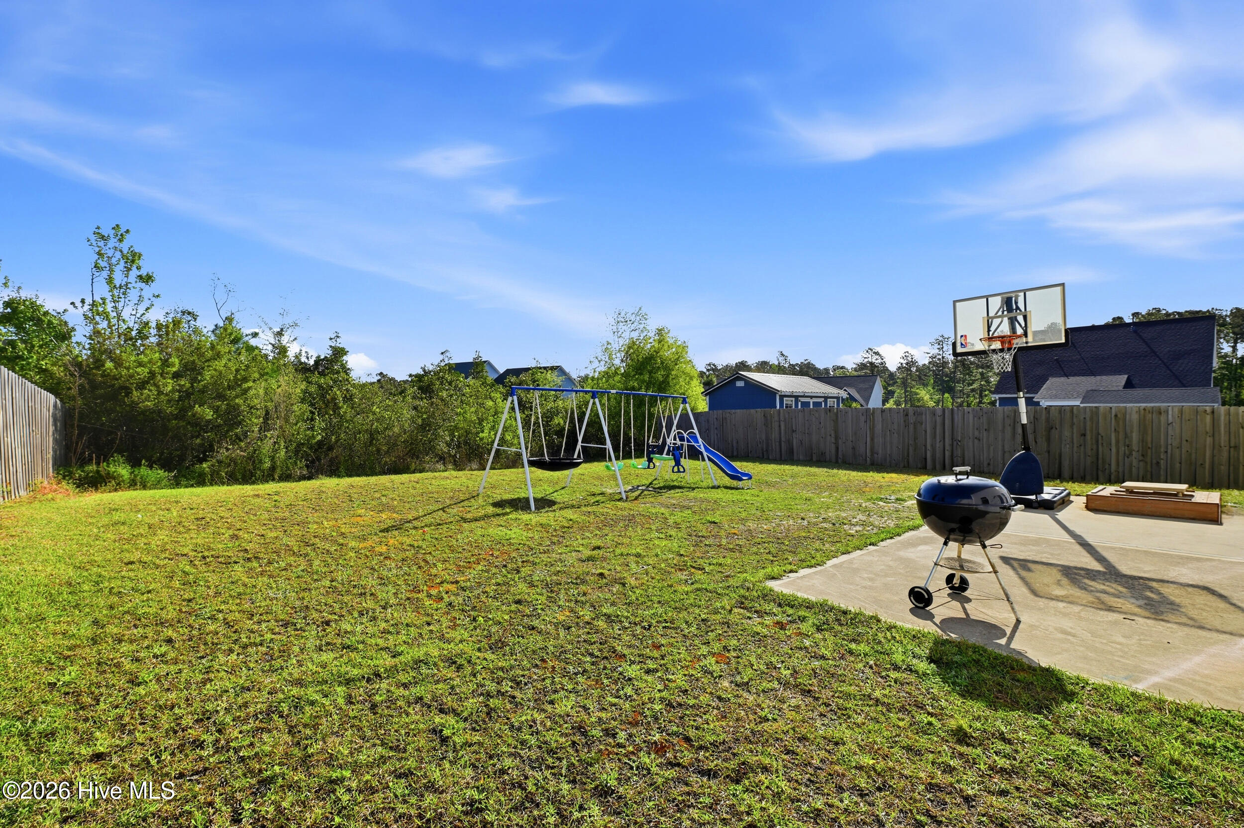 100566702 | Photo 46