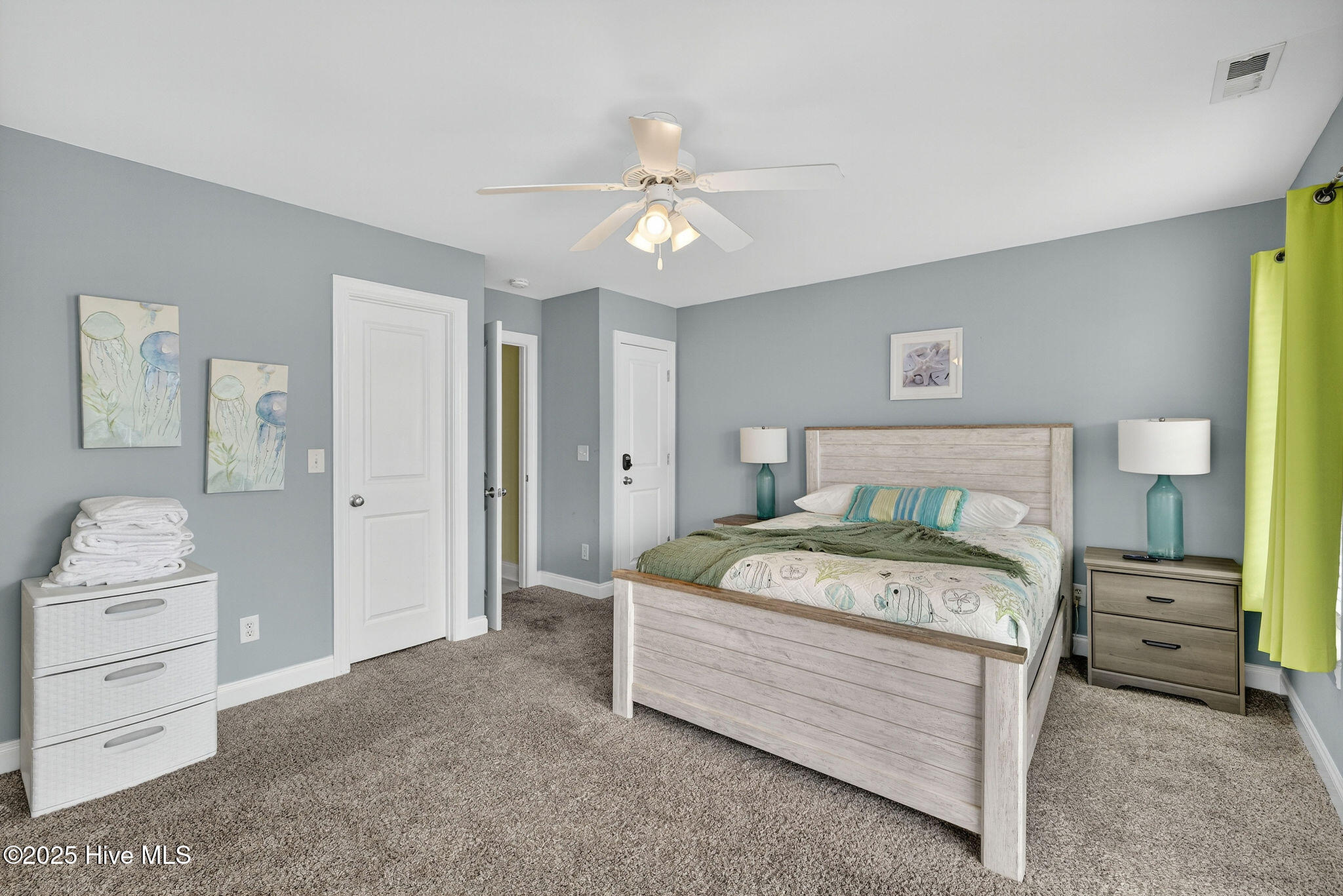 100536023 | Photo 28