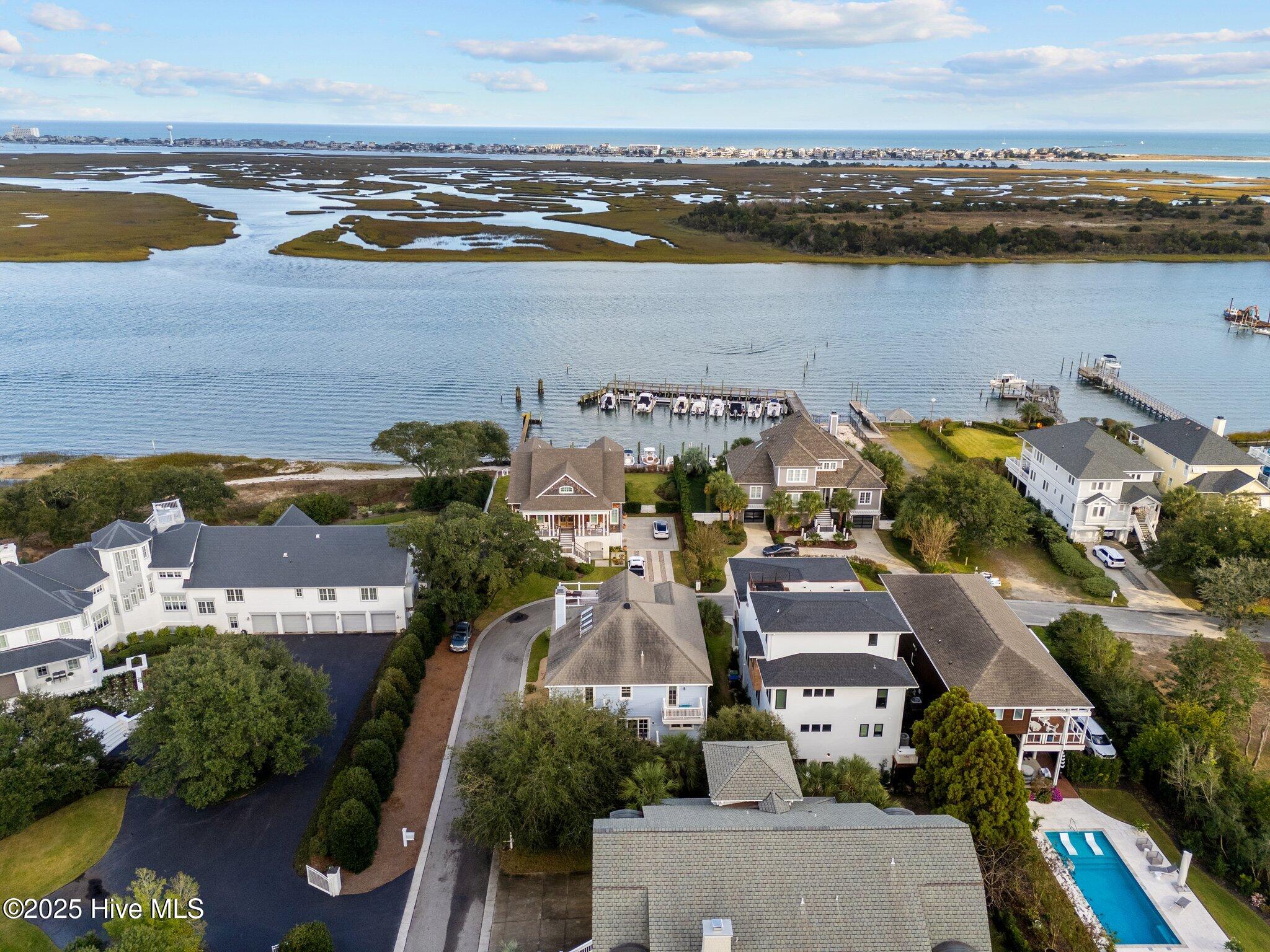 100525700 | Photo 70