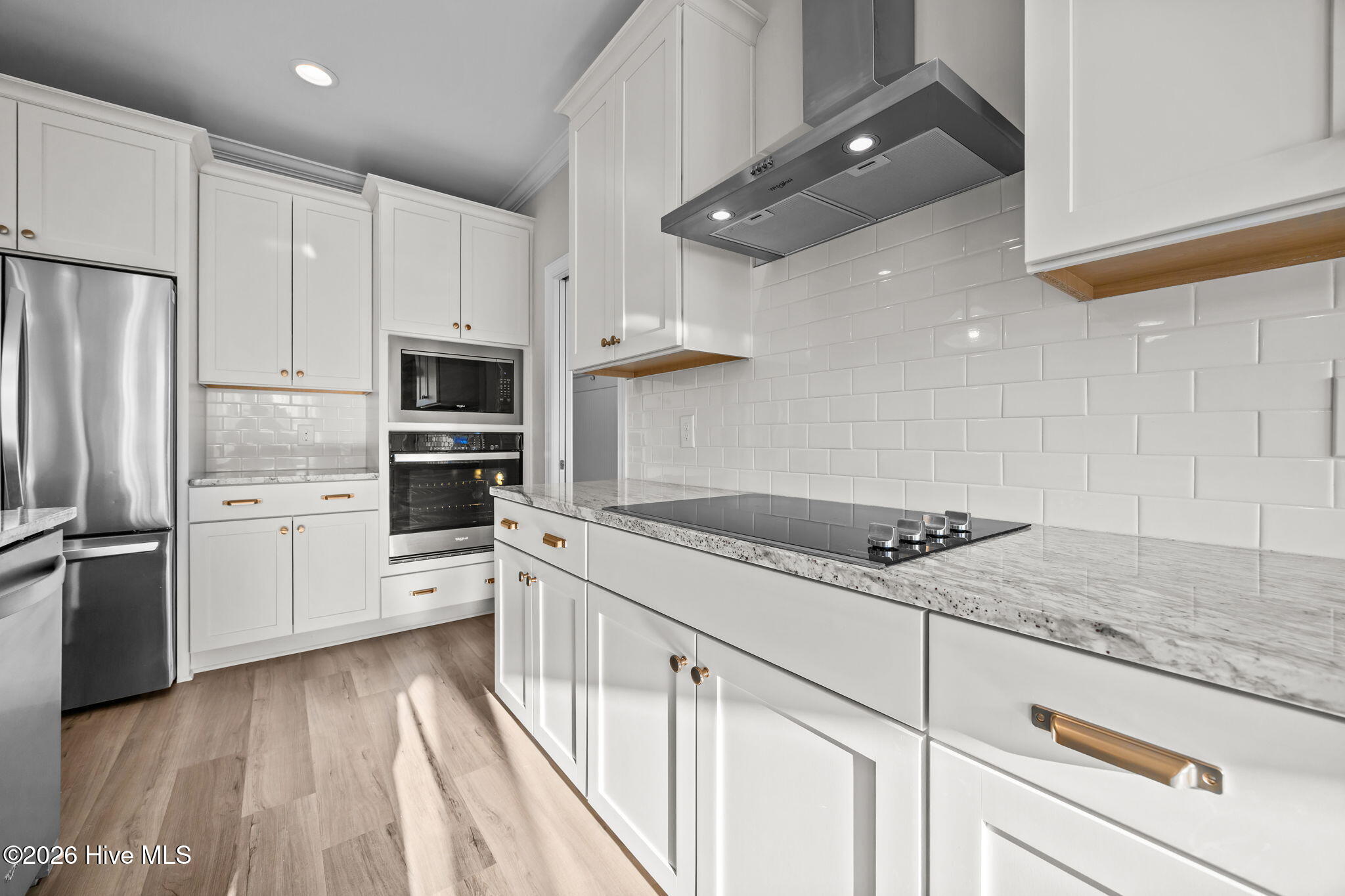 100550505 | Photo 28