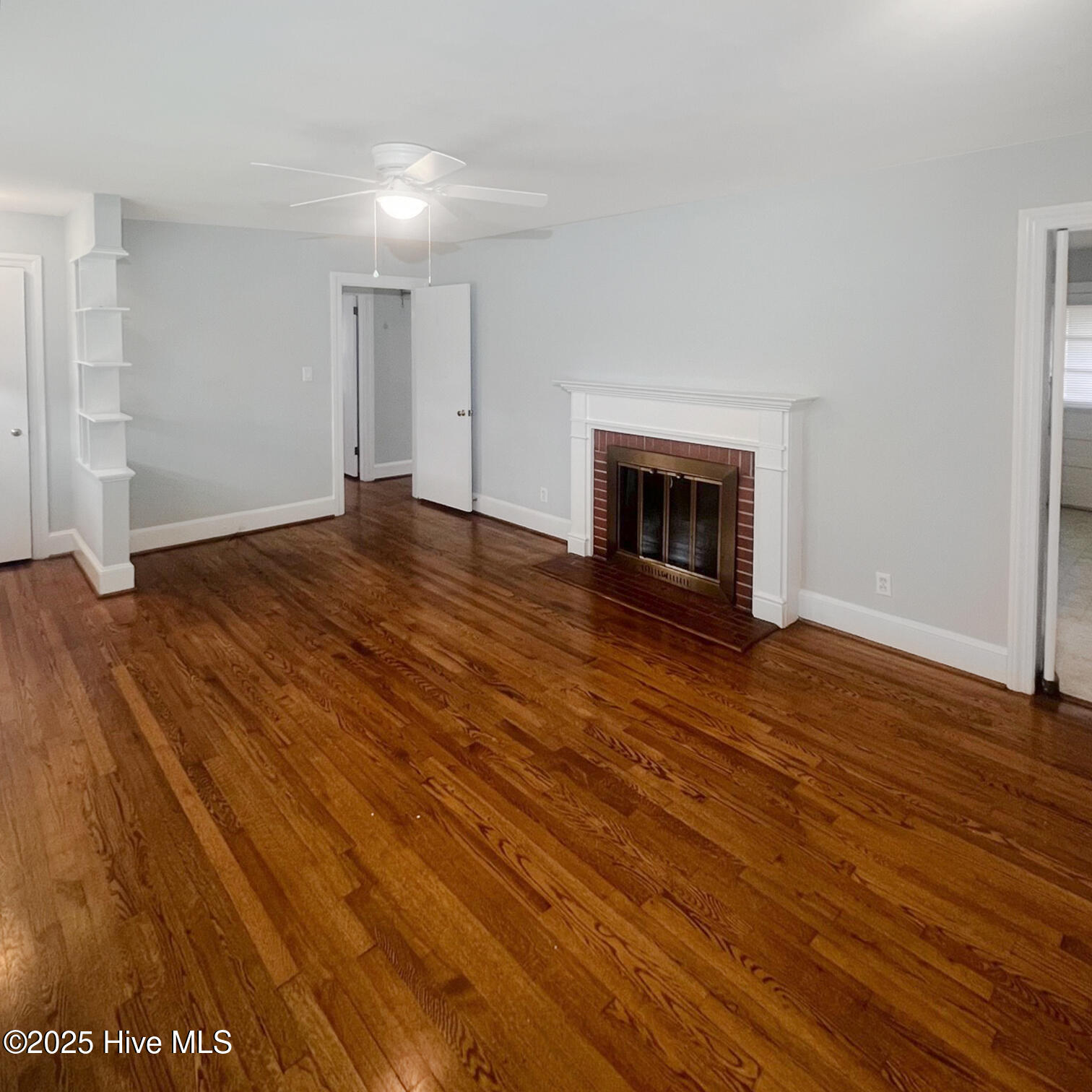 Living Room - 2803 Jackson Dr