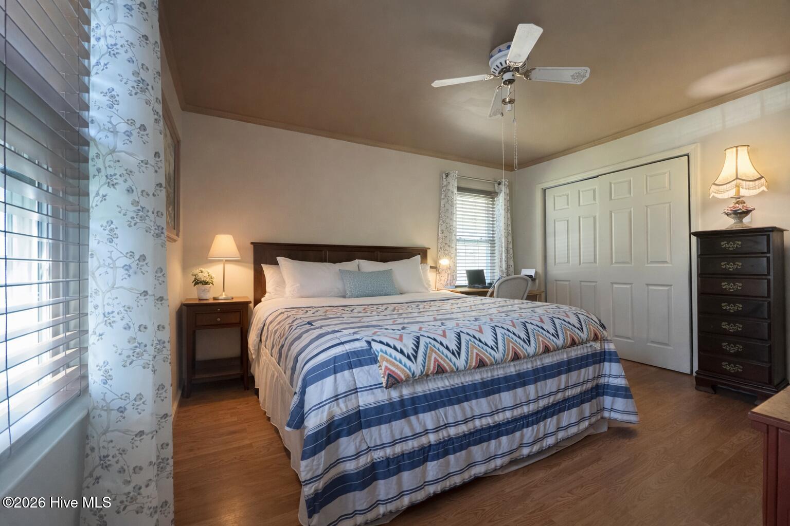 100561896 | Photo 30