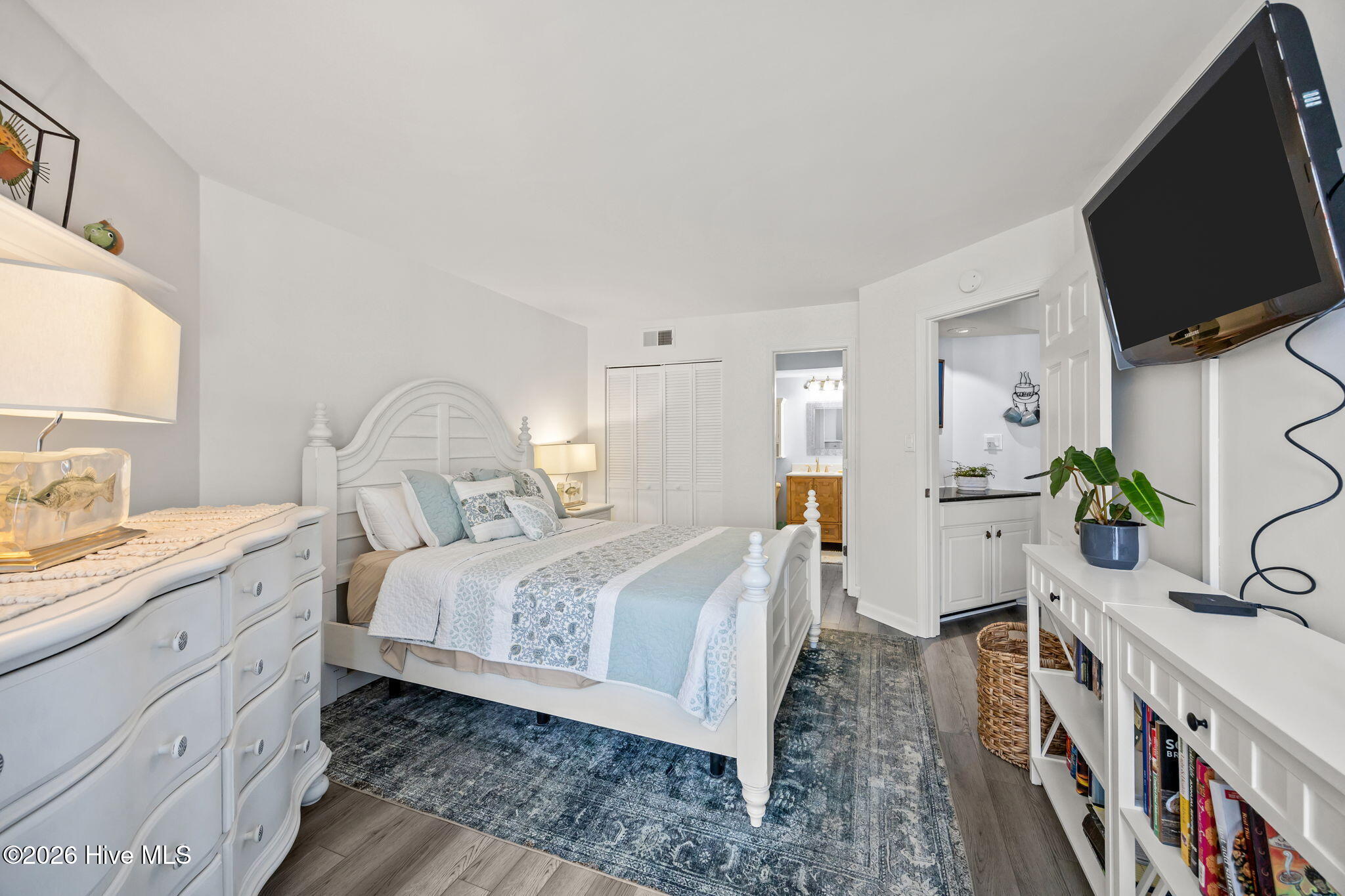 100557729 | Photo 14