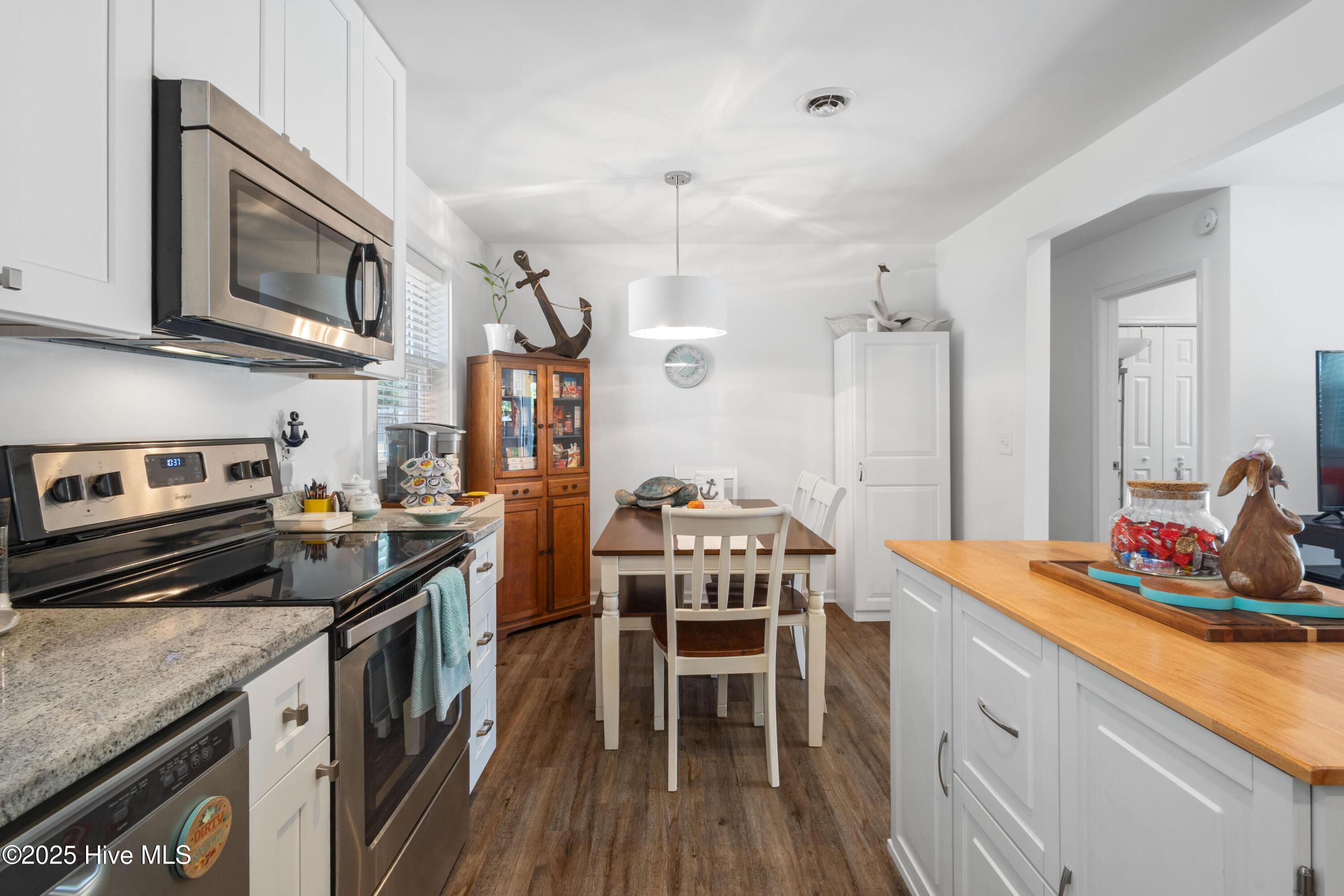 100514902 | Photo 11