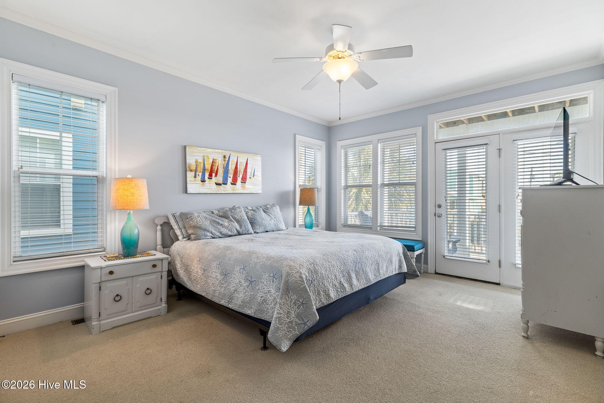 100551653 | Photo 23