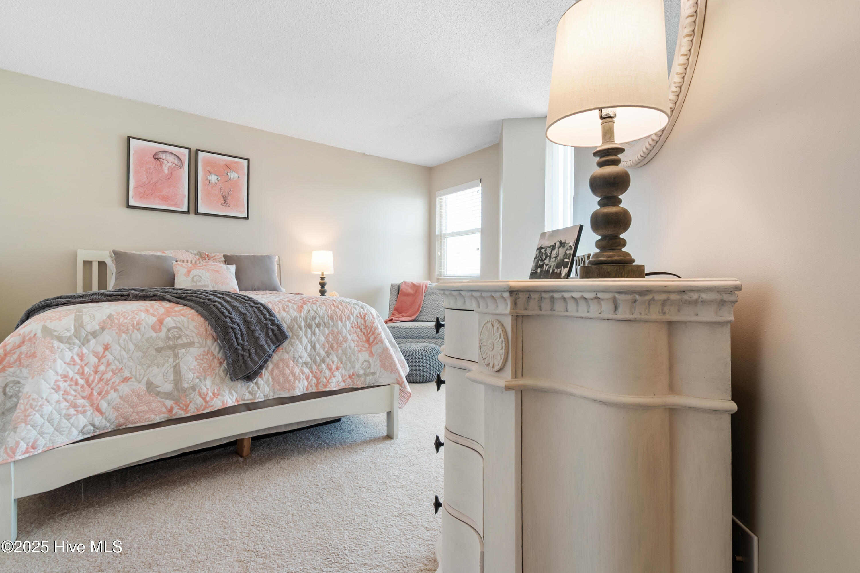 100510690 | Photo 15