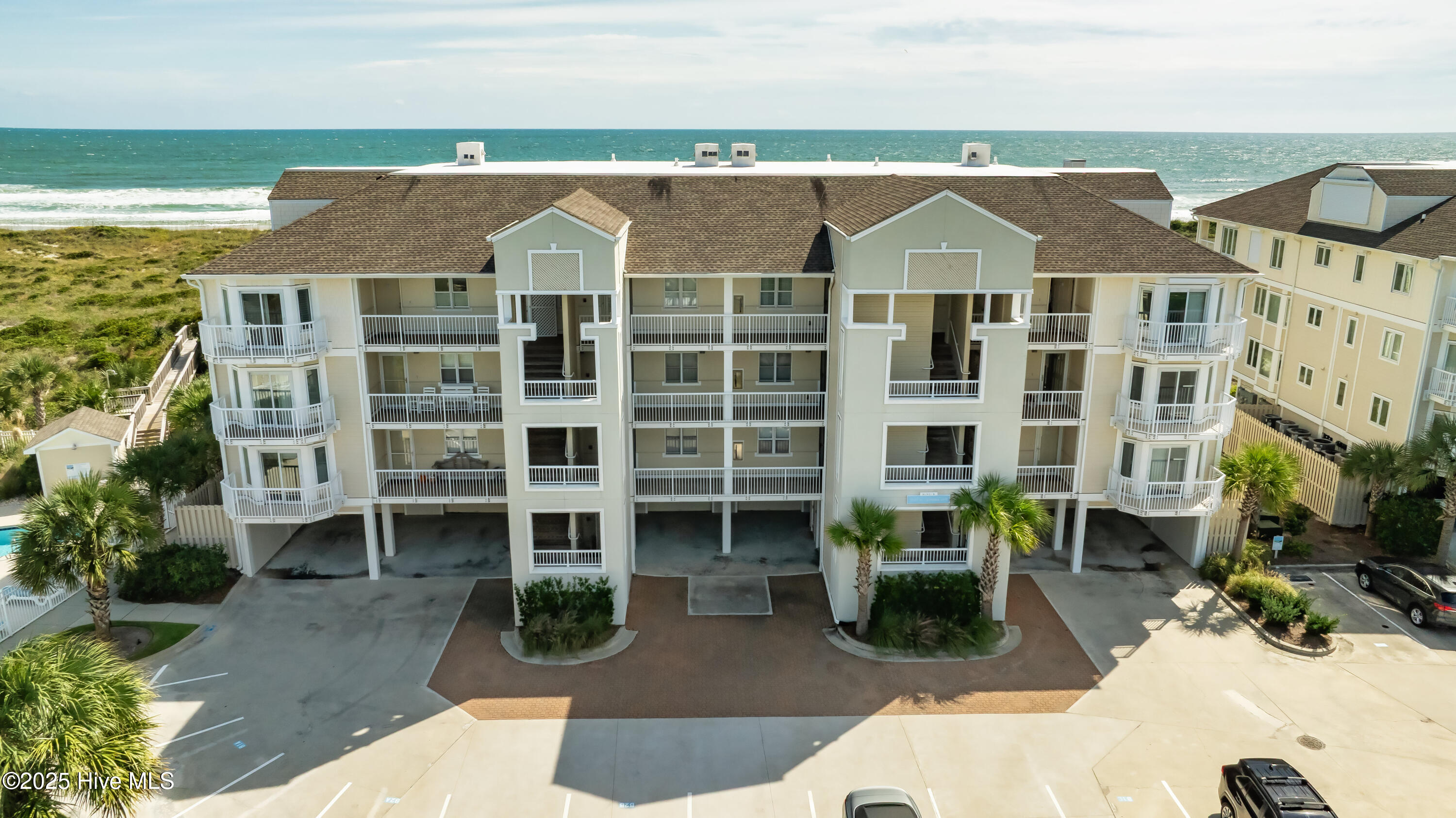 100535604 | Photo 73