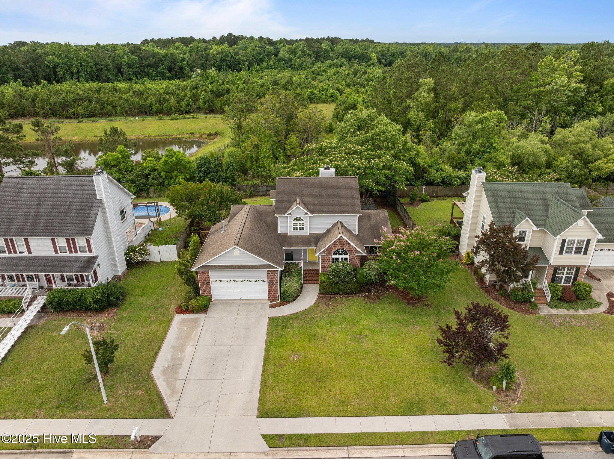 100548060 | Photo 52