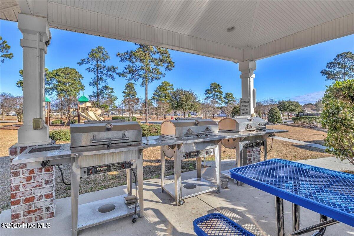 100551276 | Photo 41