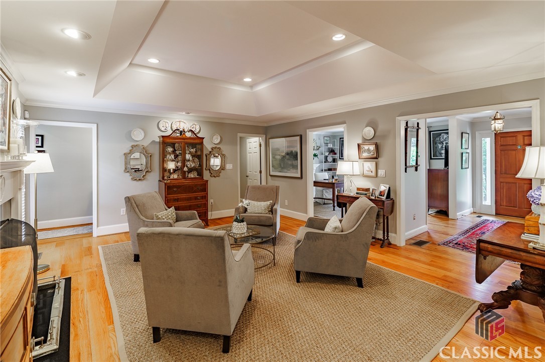 1060 Woodhollow Lane