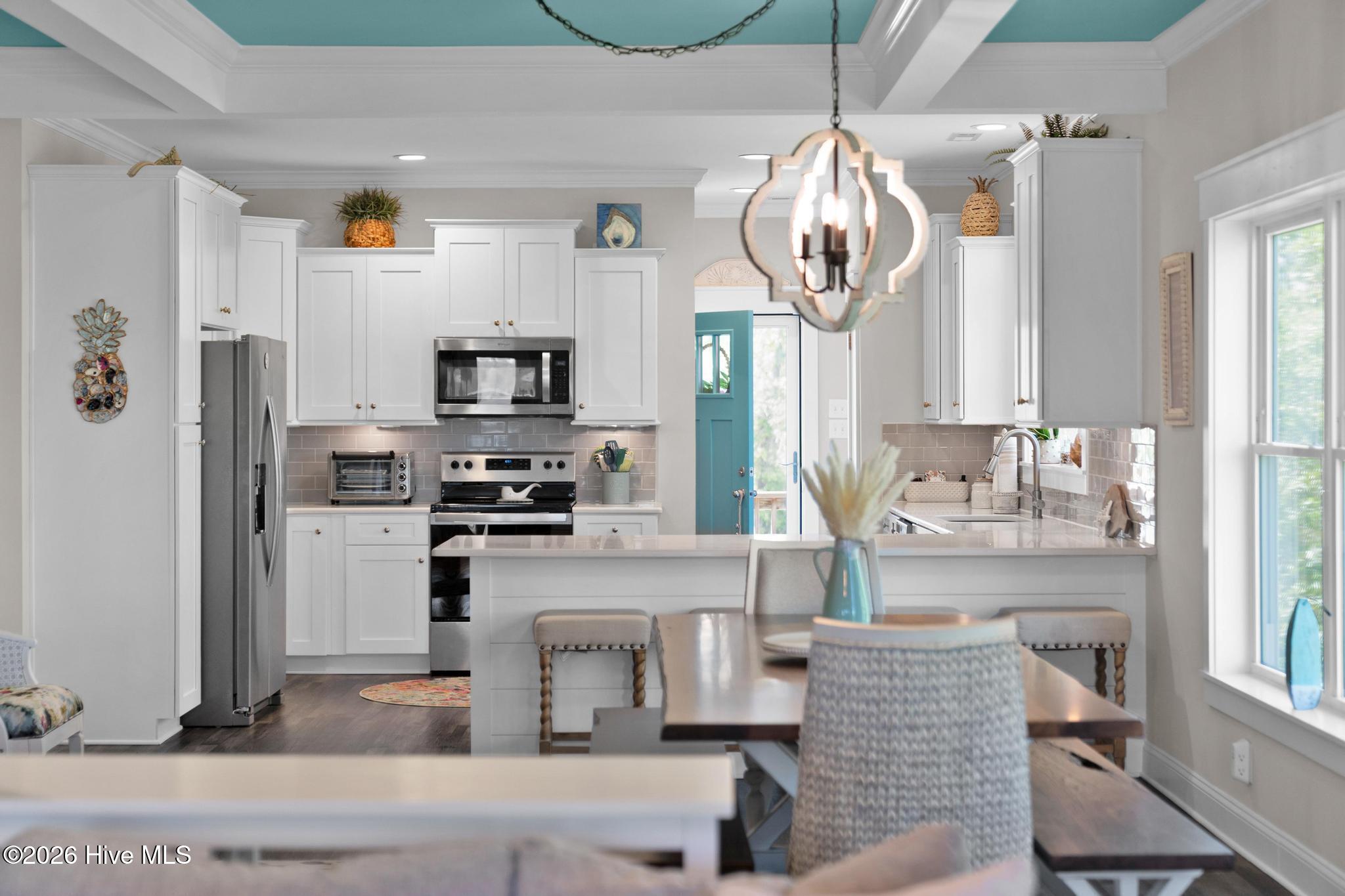 100569220 | Photo 26