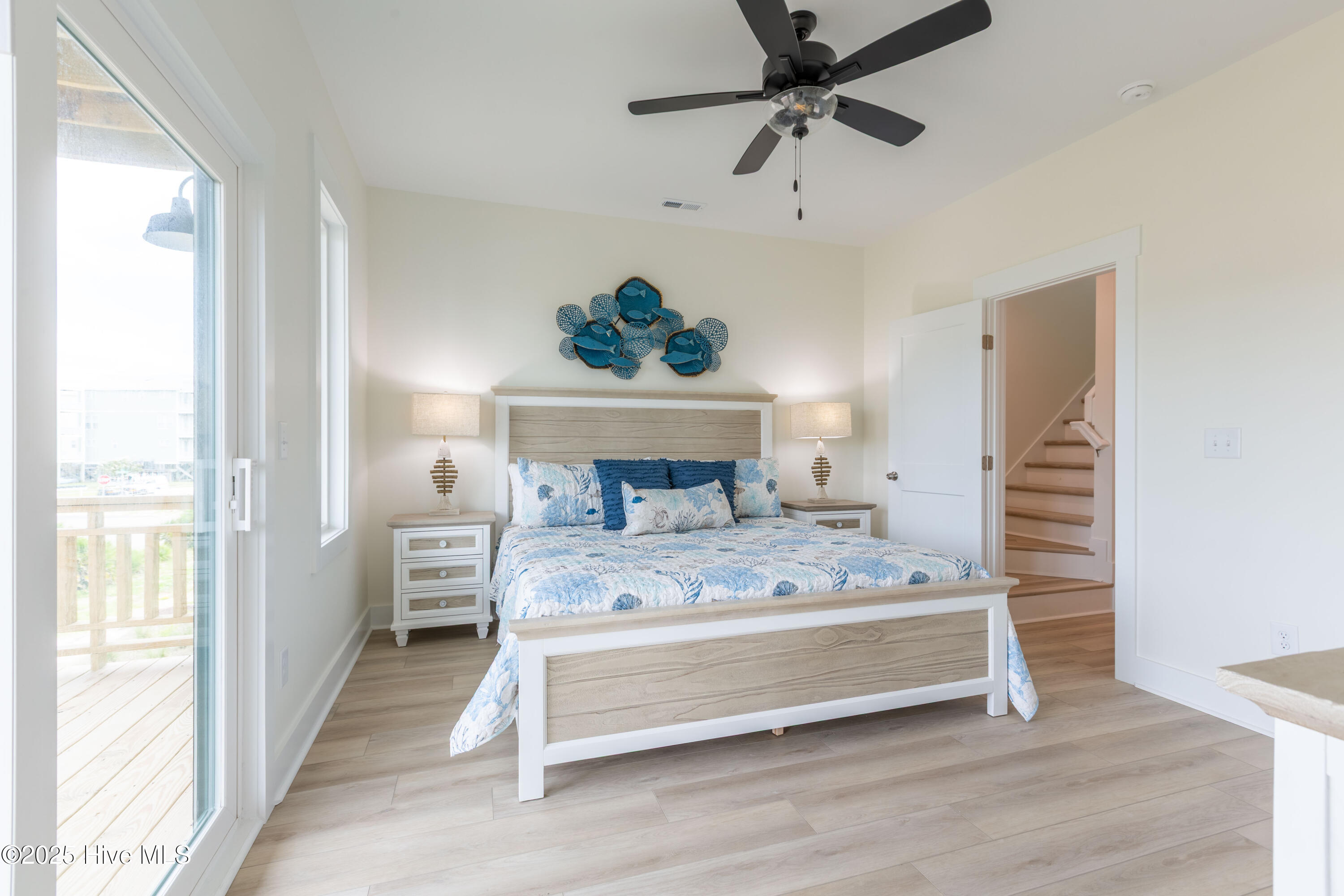 100553221 | Photo 38