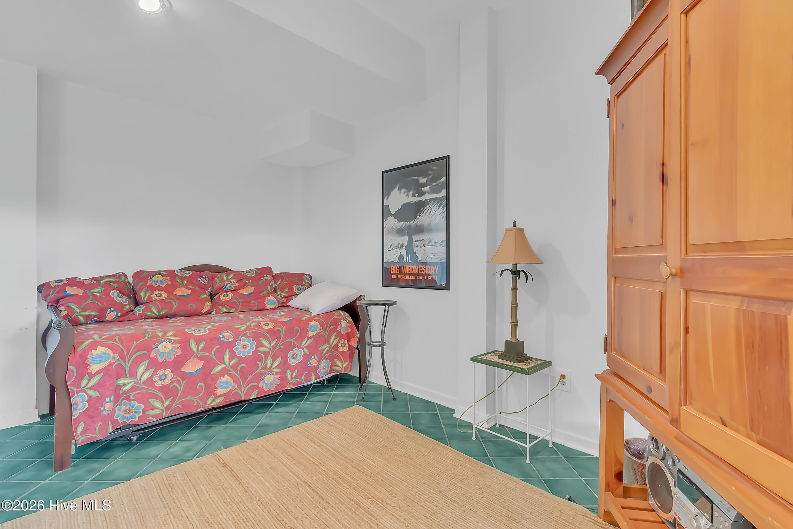 100568884 | Photo 12