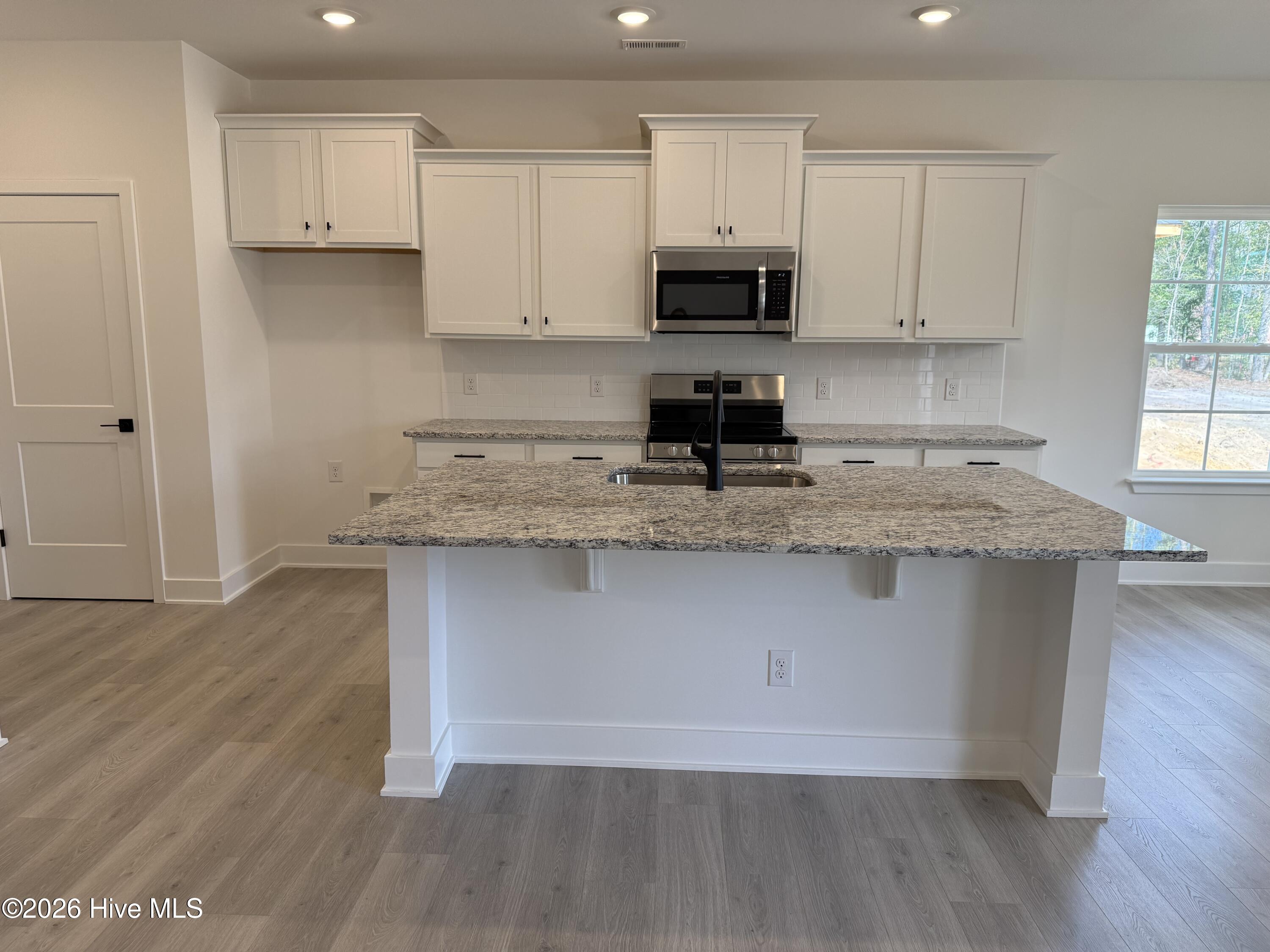 100546686 | Photo 29