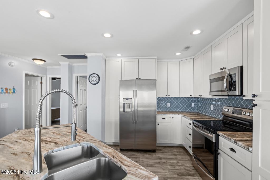 100559201 | Photo 10