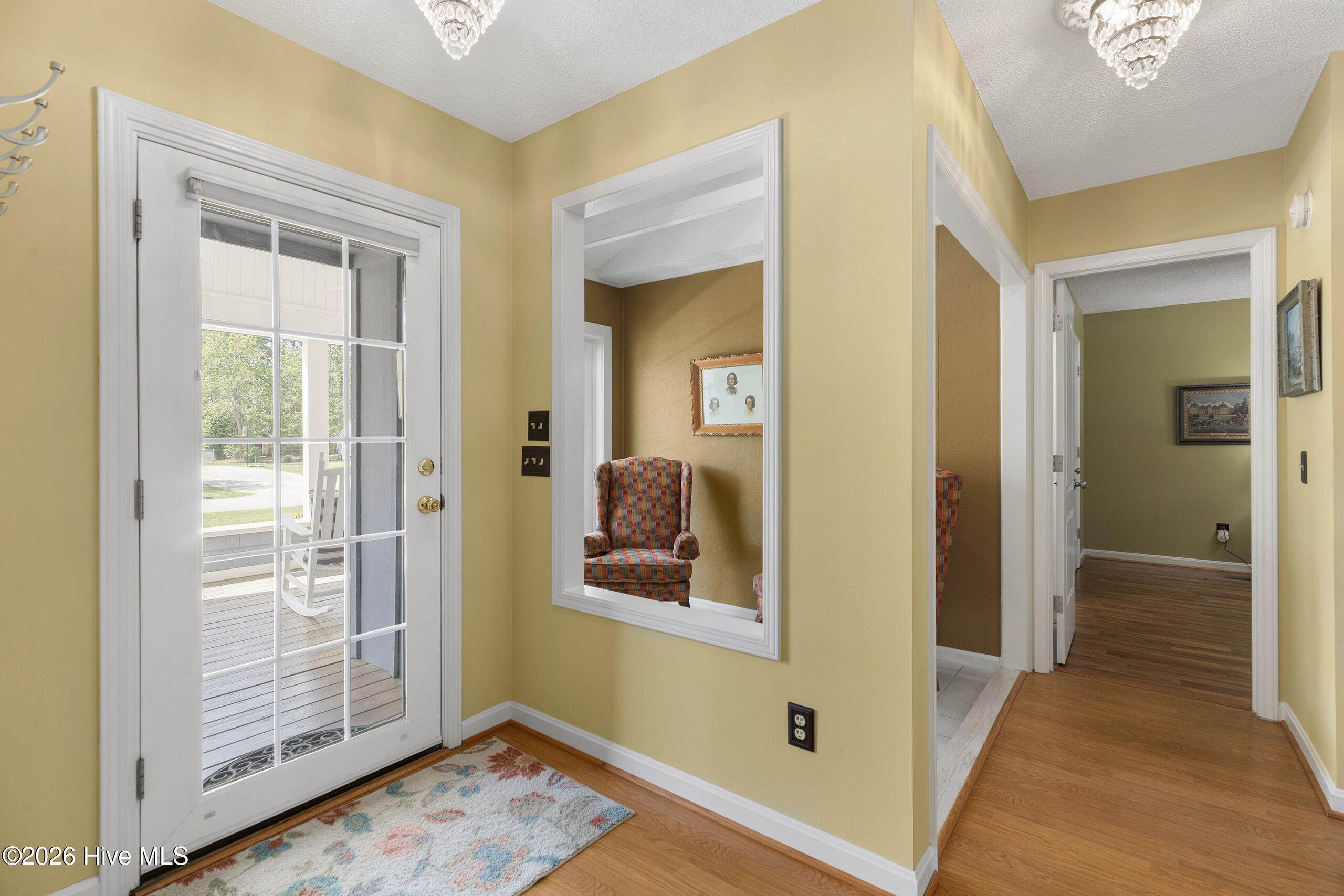 100565363 | Photo 14