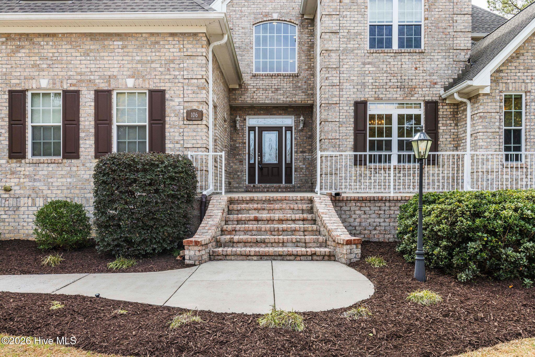 100553307 | Photo 93