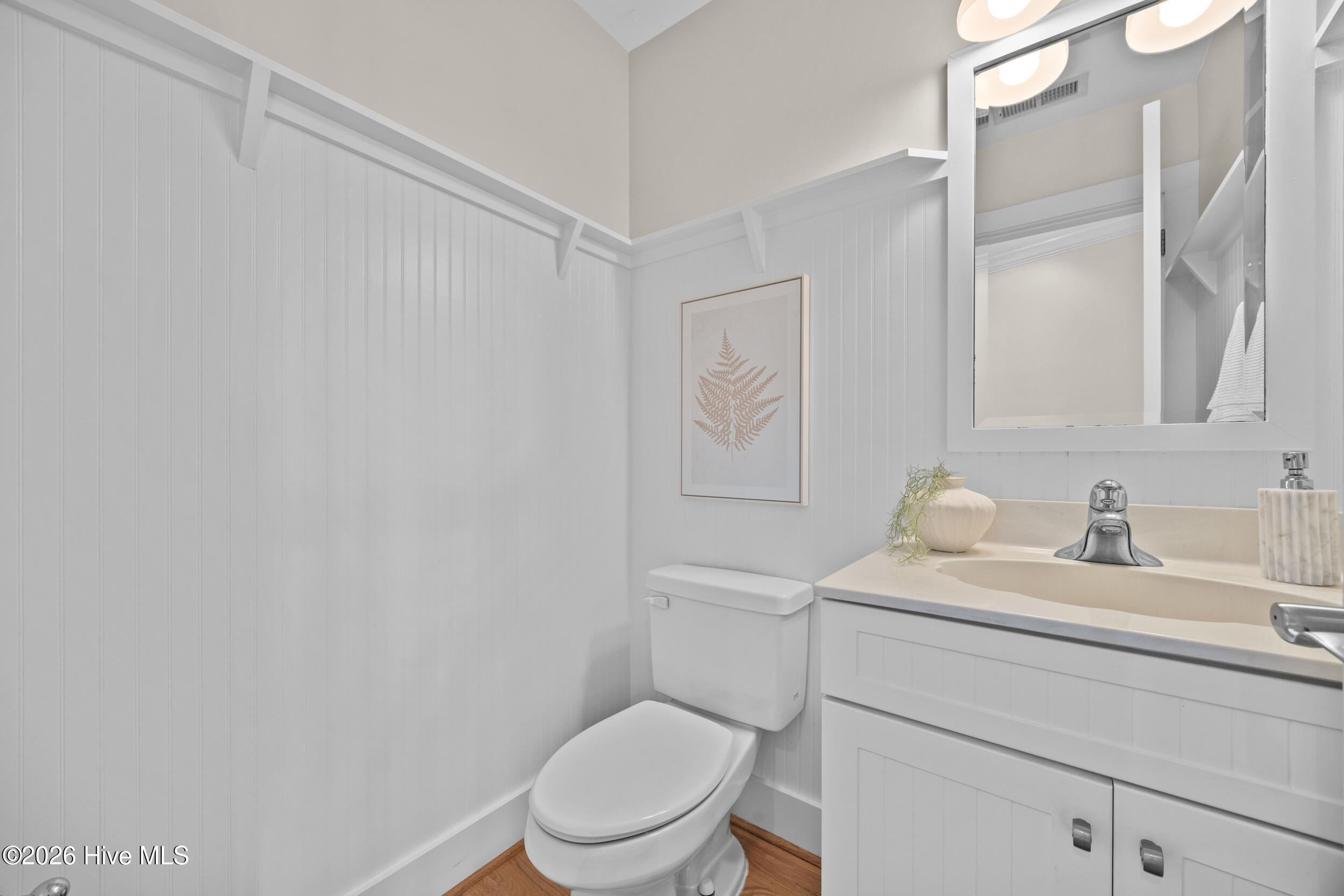 100552893 | Photo 36