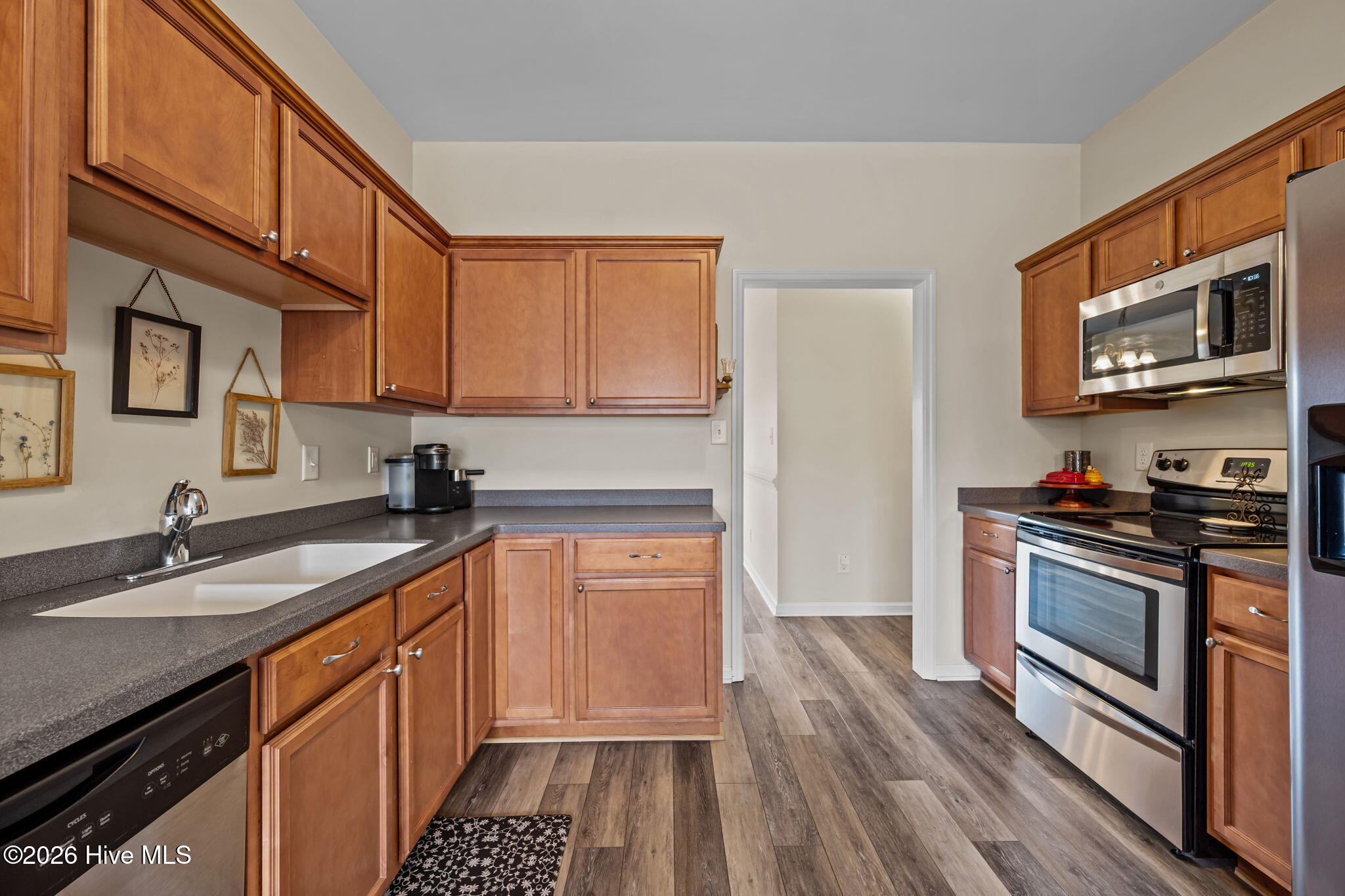 100549780 | Photo 23