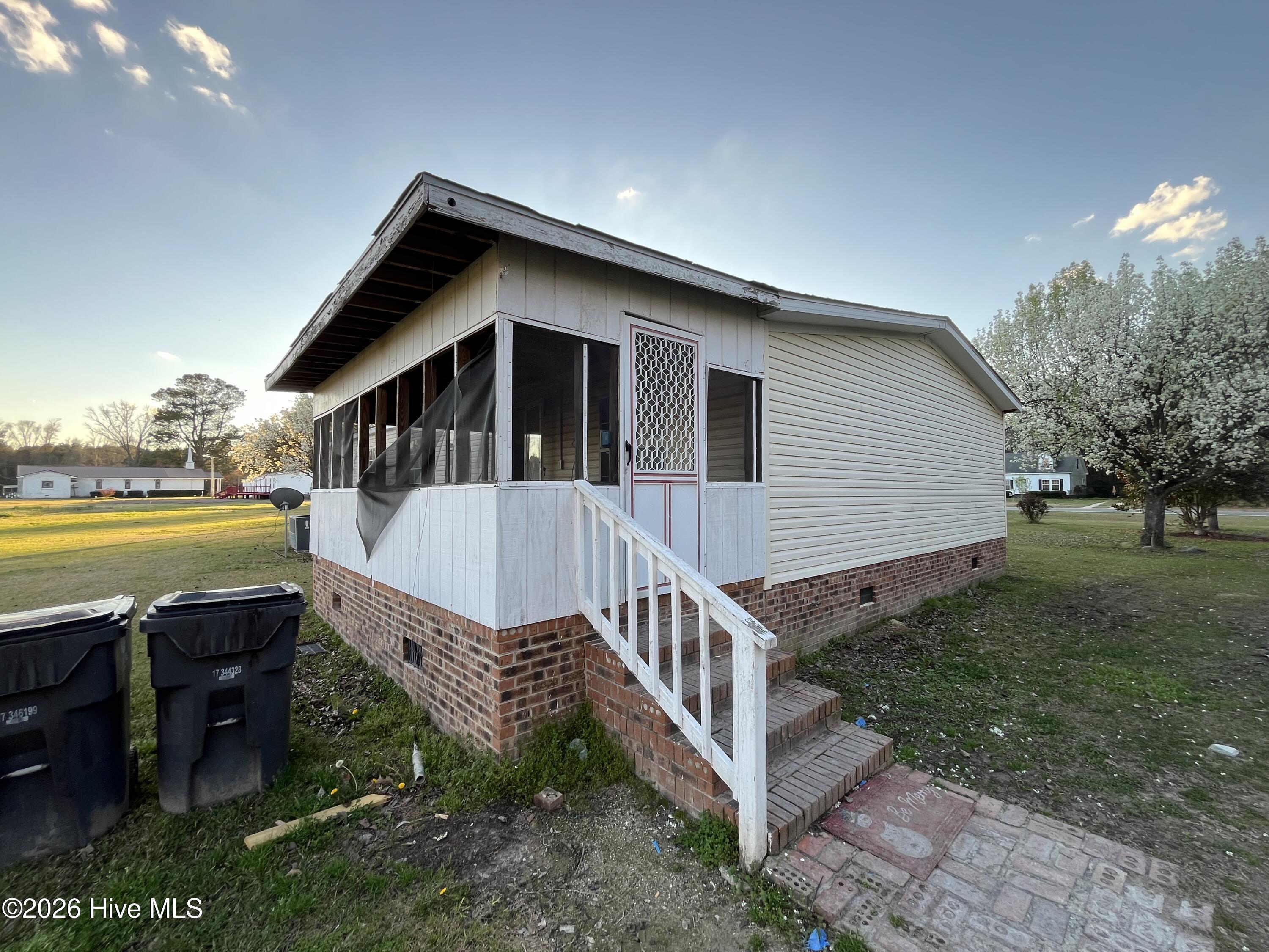 100568963 | Photo 13