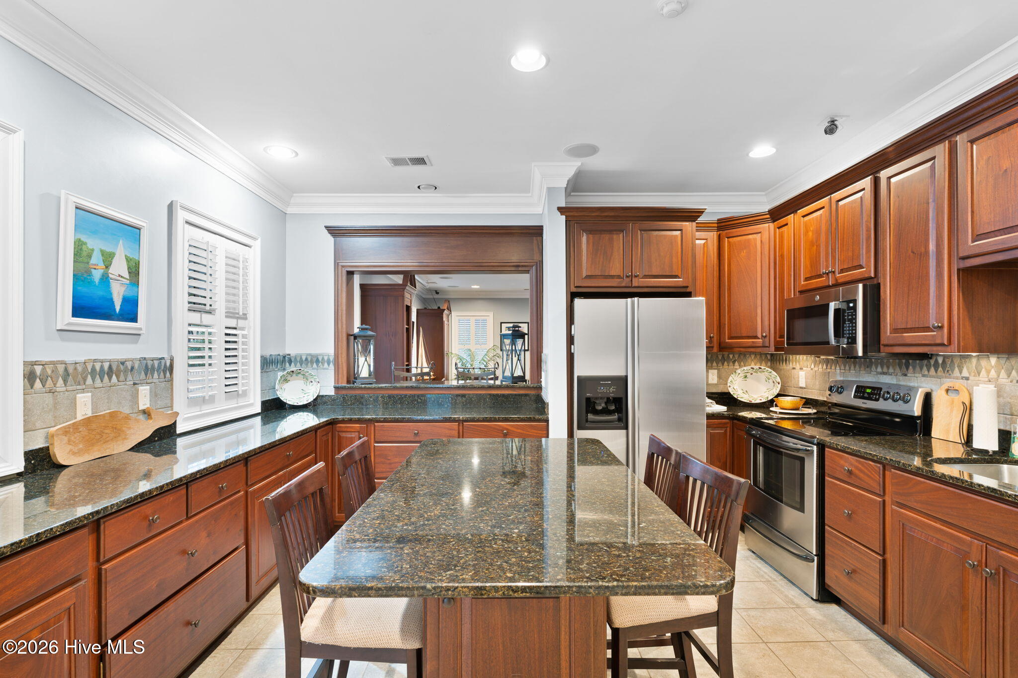 100553997 | Photo 58