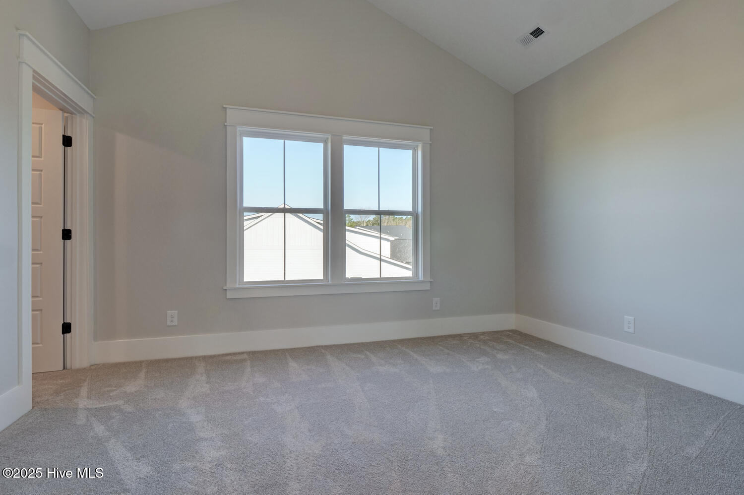 100539915 | Photo 19